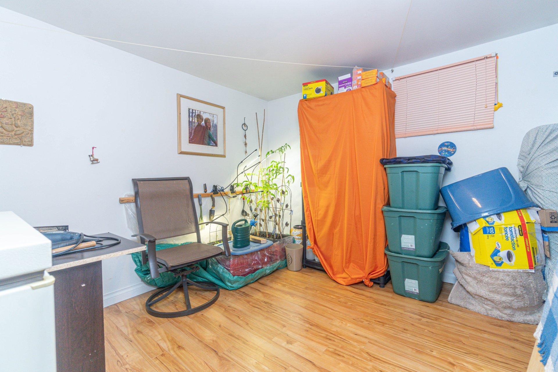 









64

 - 68


Rue St-André

,
Mont-Blanc,




QC
J0T2G0

