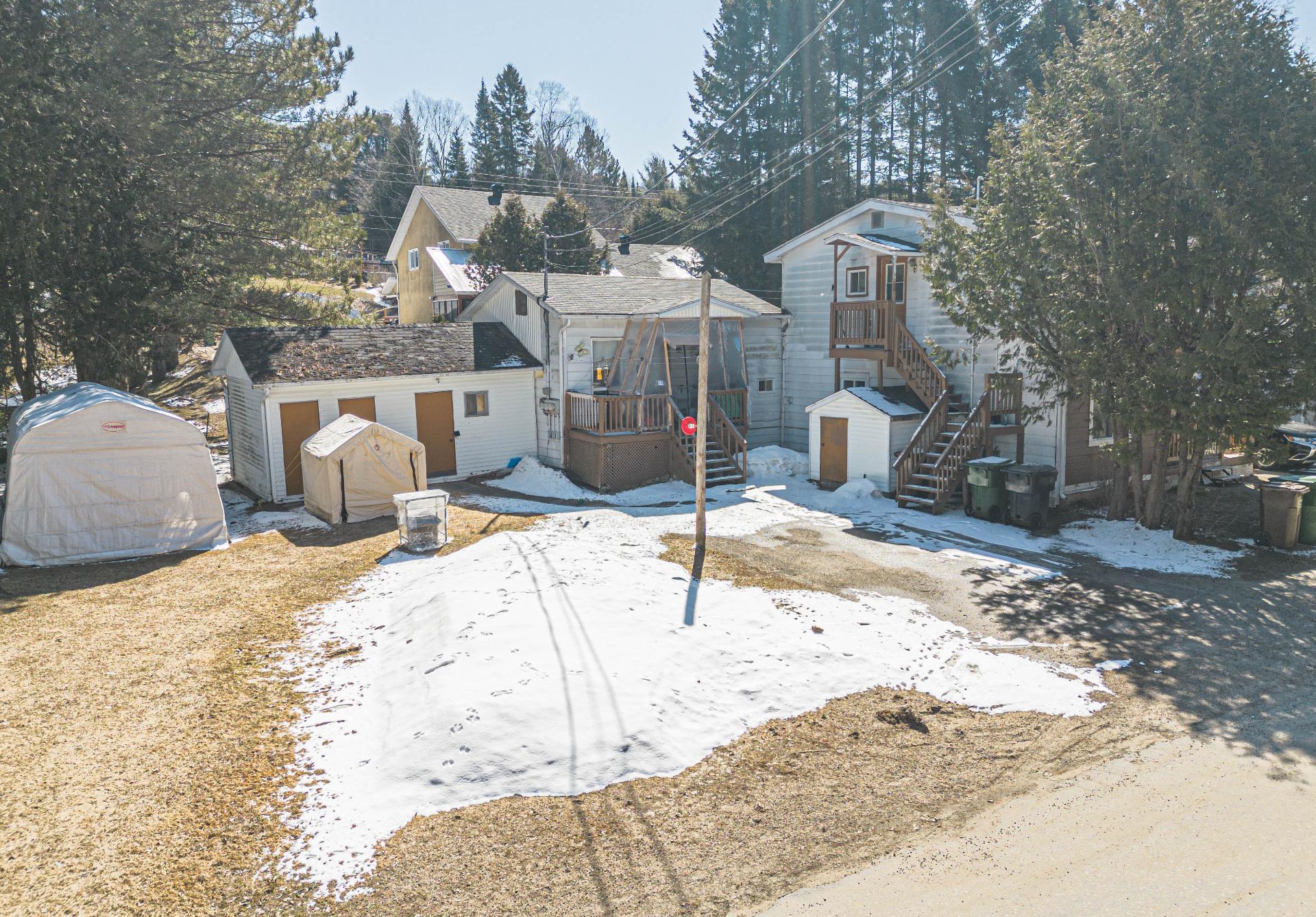









64

 - 68


Rue St-André

,
Mont-Blanc,




QC
J0T2G0

