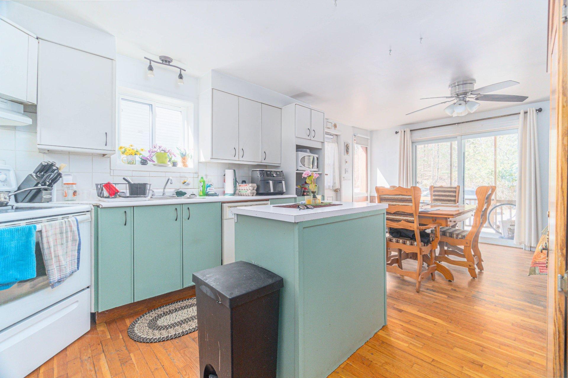 









64

 - 68


Rue St-André

,
Mont-Blanc,




QC
J0T2G0

