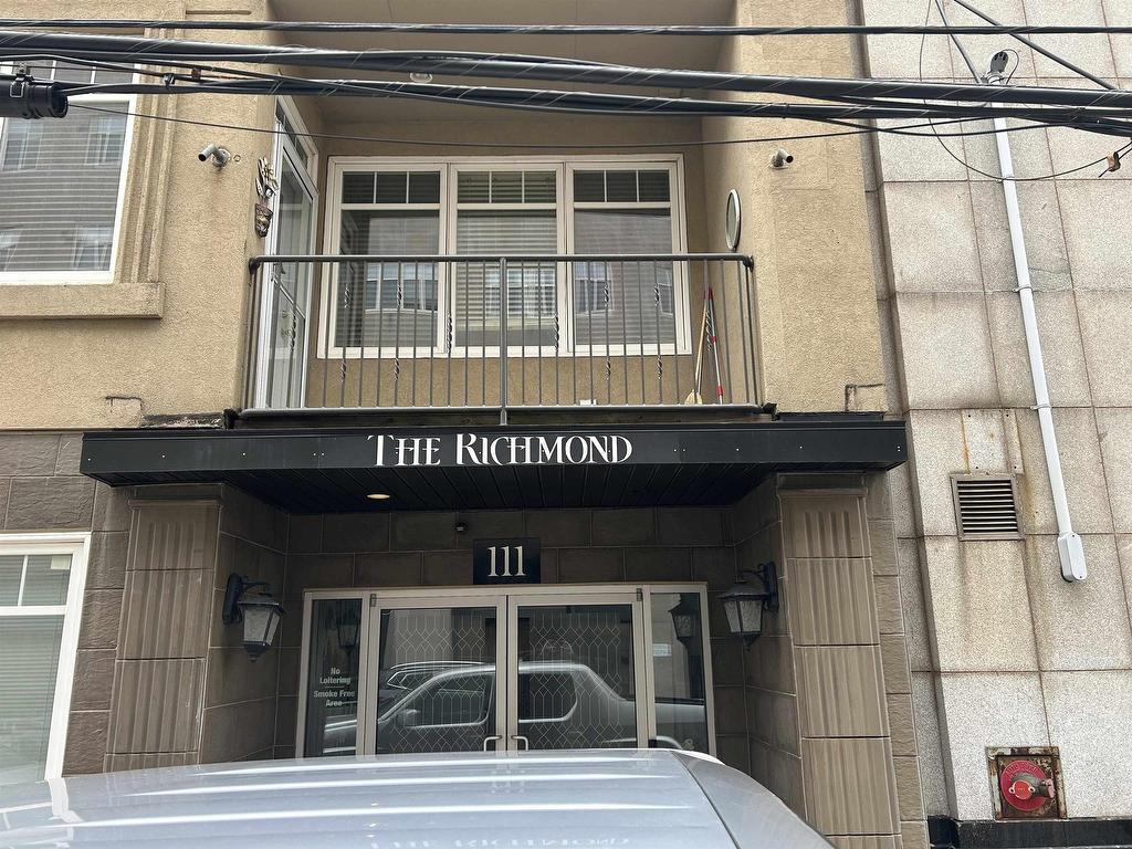 












201 111 Richmond Street

,
Charlottetown,




PE
C1A 1R7

