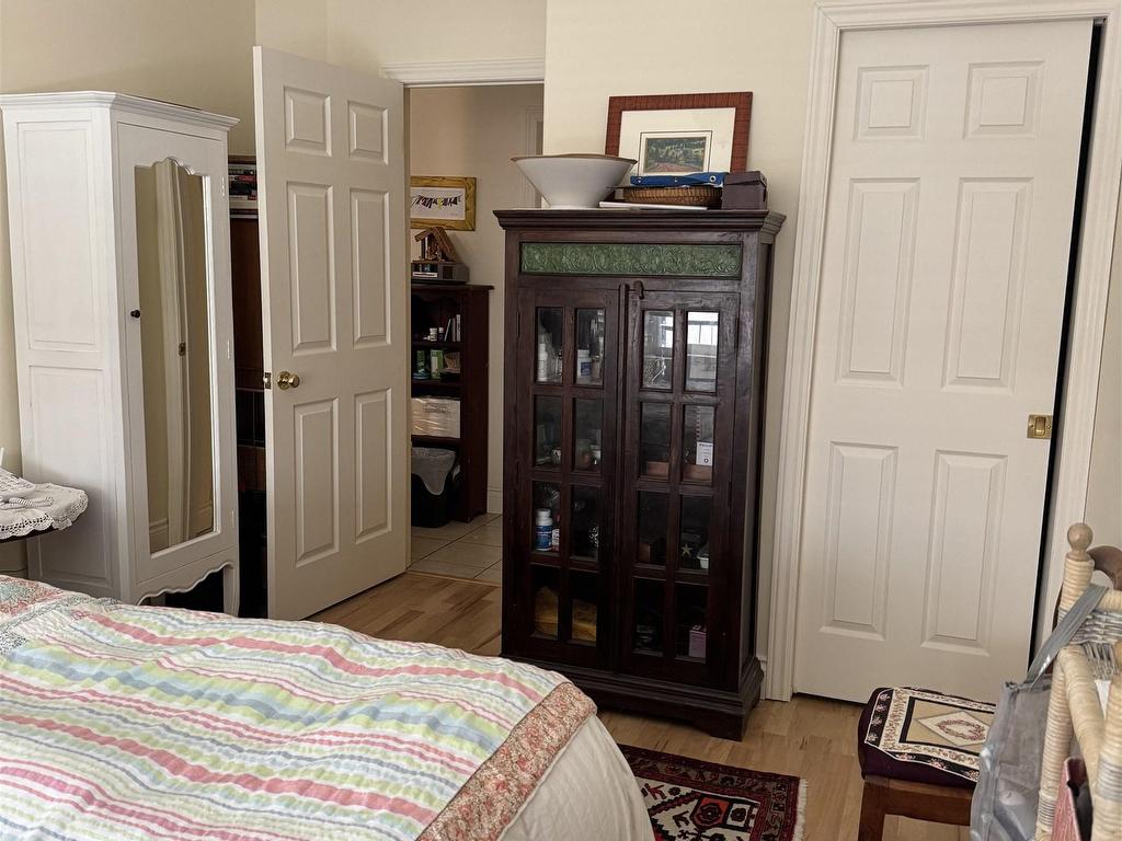 












201 111 Richmond Street

,
Charlottetown,




PE
C1A 1R7

