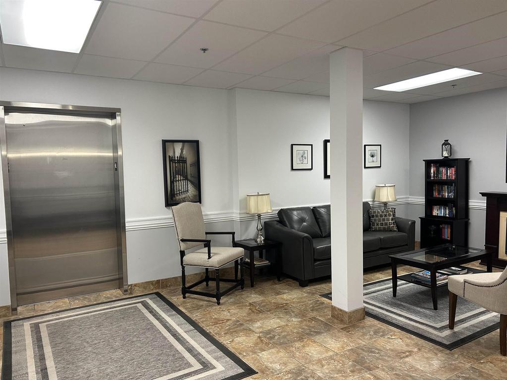 












201 111 Richmond Street

,
Charlottetown,




PE
C1A 1R7

