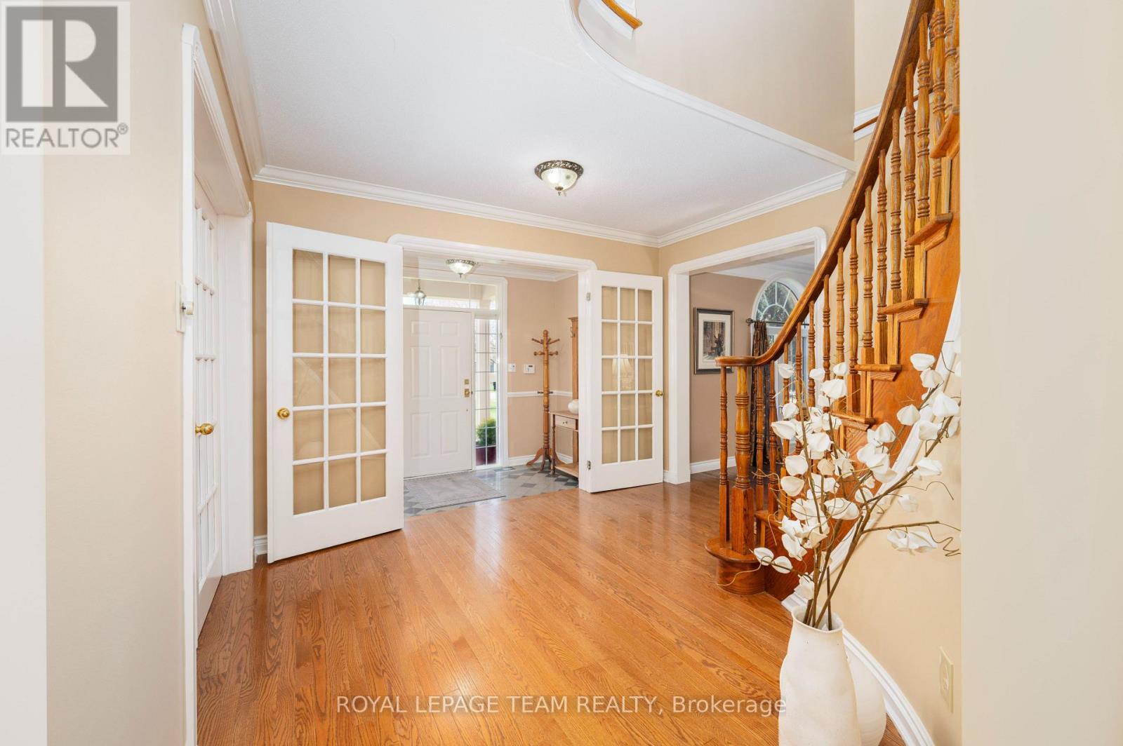 












5530 PETTAPIECE CRESCENT

,
Ottawa,




Ontario
K4M1C5


