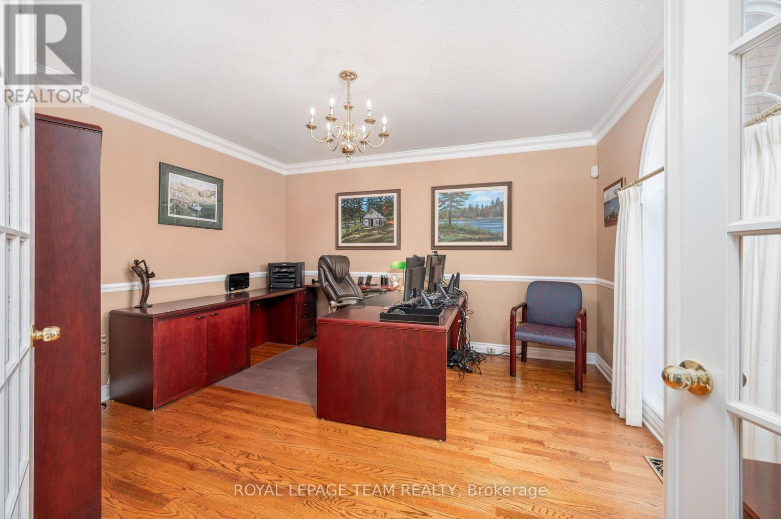 












5530 PETTAPIECE CRESCENT

,
Ottawa,




Ontario
K4M1C5

