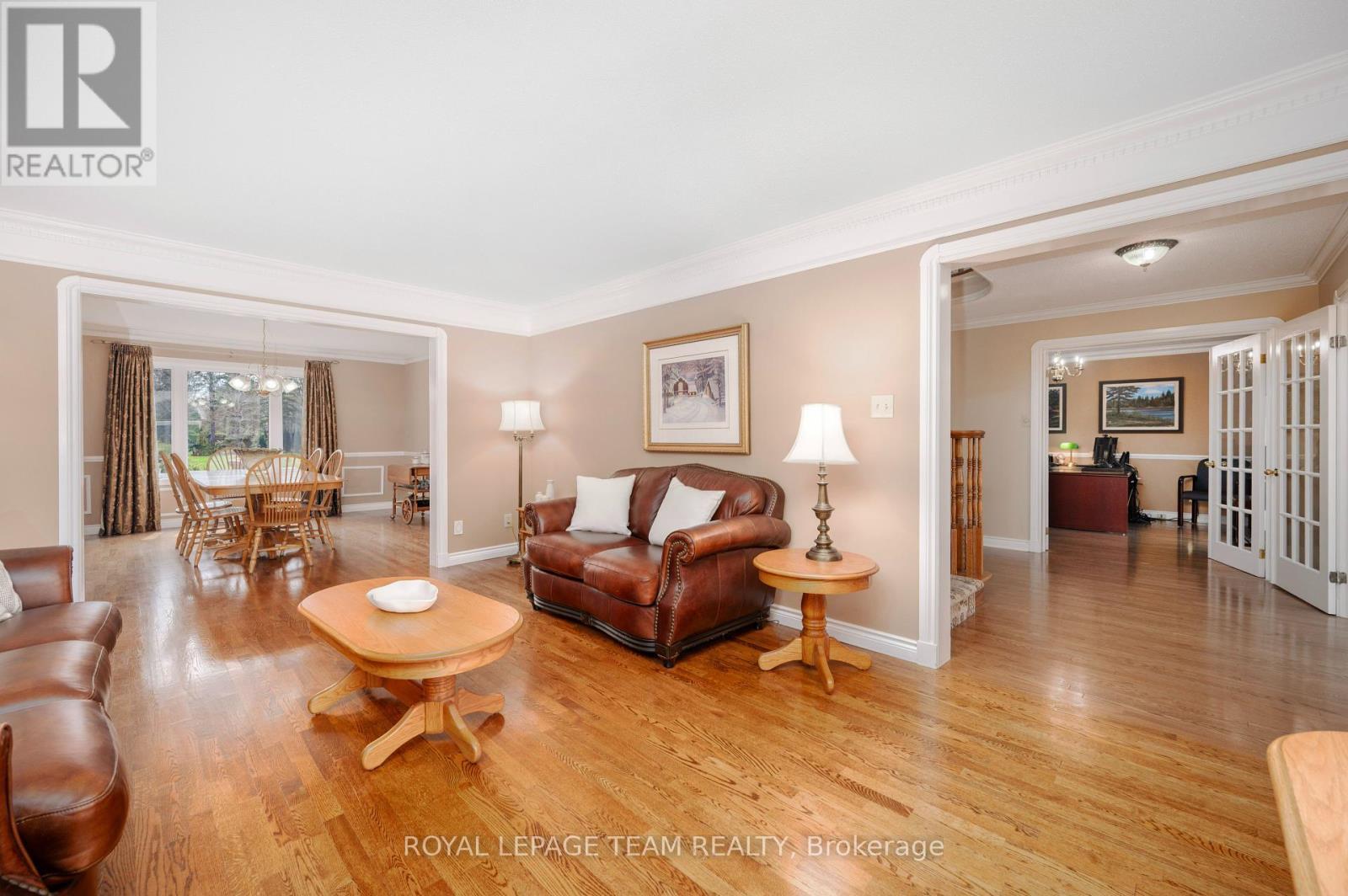 












5530 PETTAPIECE CRESCENT

,
Ottawa,




Ontario
K4M1C5


