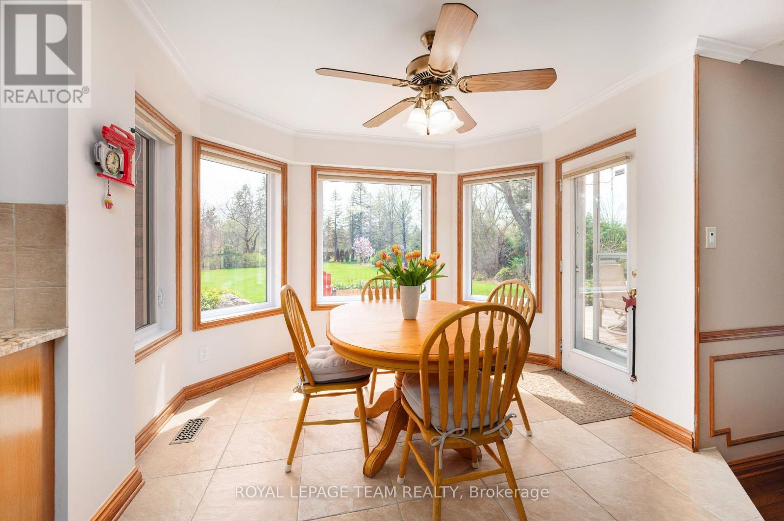 












5530 PETTAPIECE CRESCENT

,
Ottawa,




Ontario
K4M1C5

