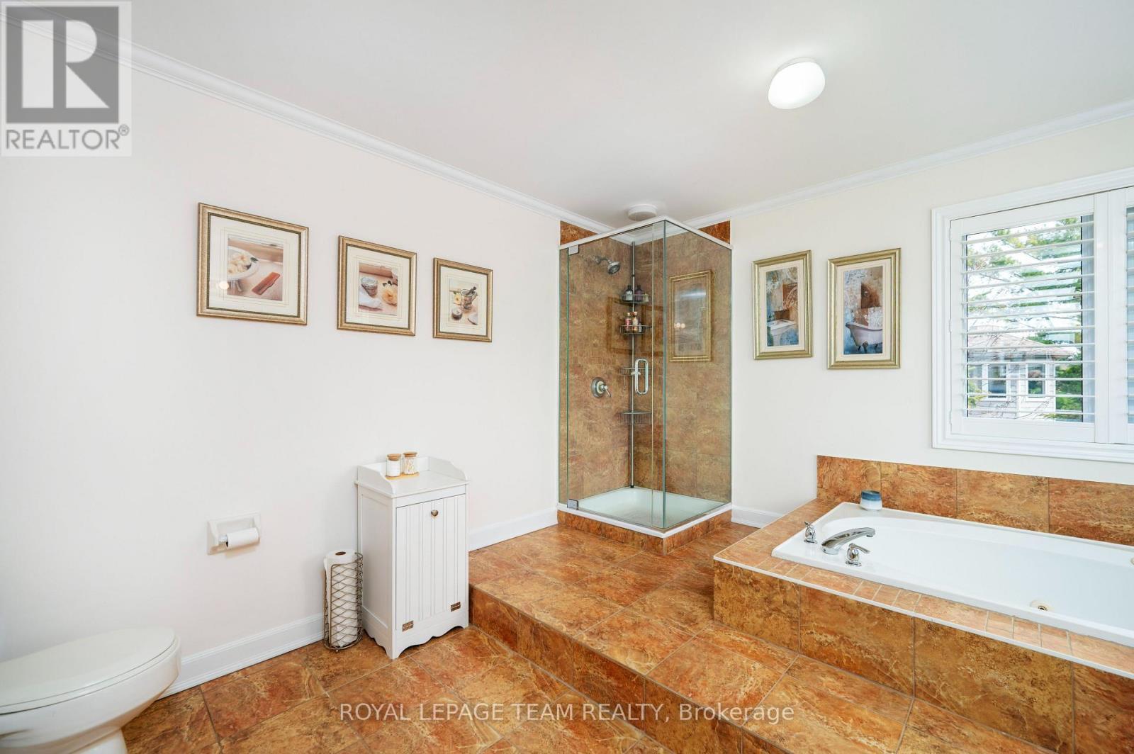 












5530 PETTAPIECE CRESCENT

,
Ottawa,




Ontario
K4M1C5

