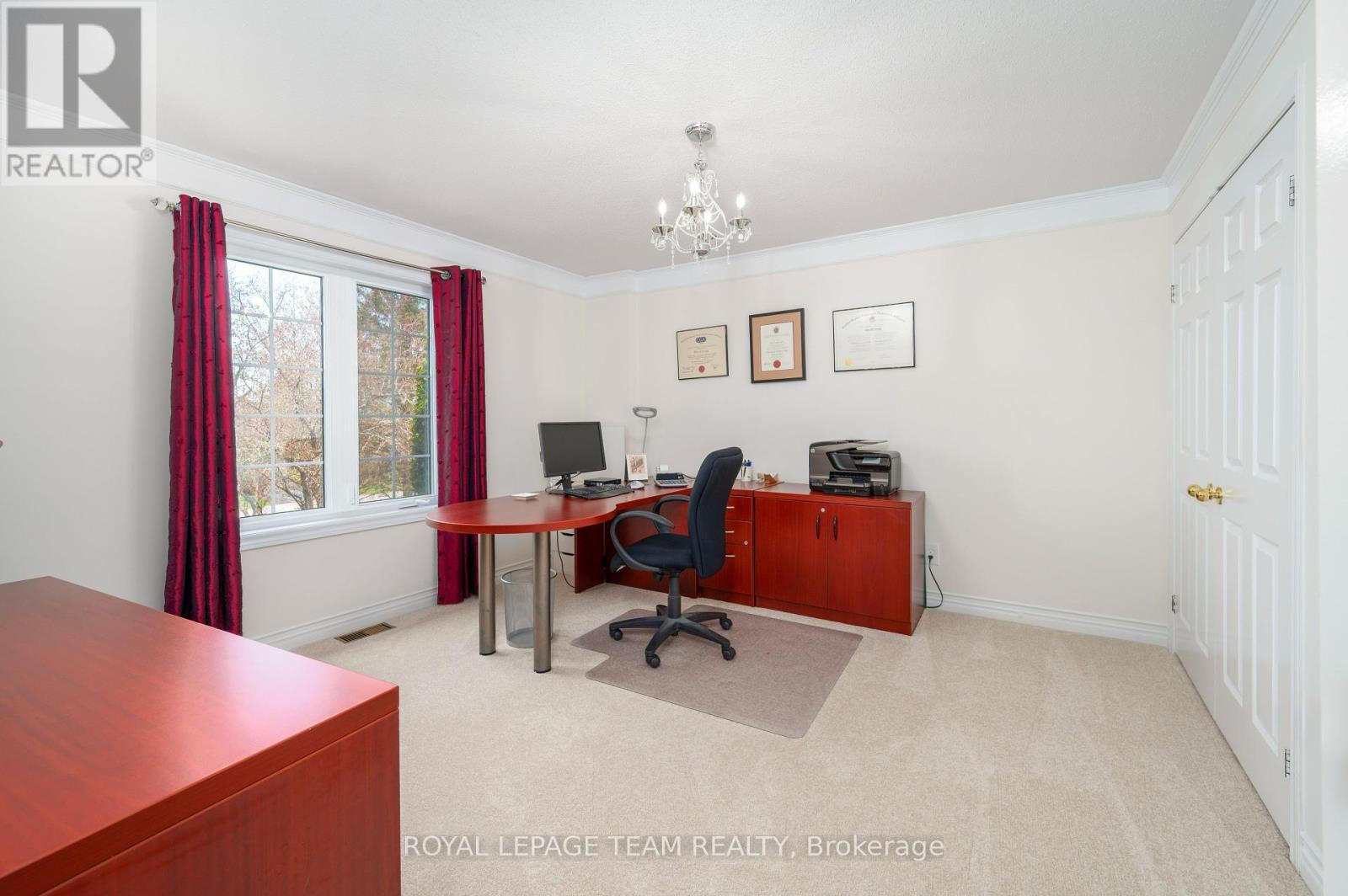 












5530 PETTAPIECE CRESCENT

,
Ottawa,




Ontario
K4M1C5


