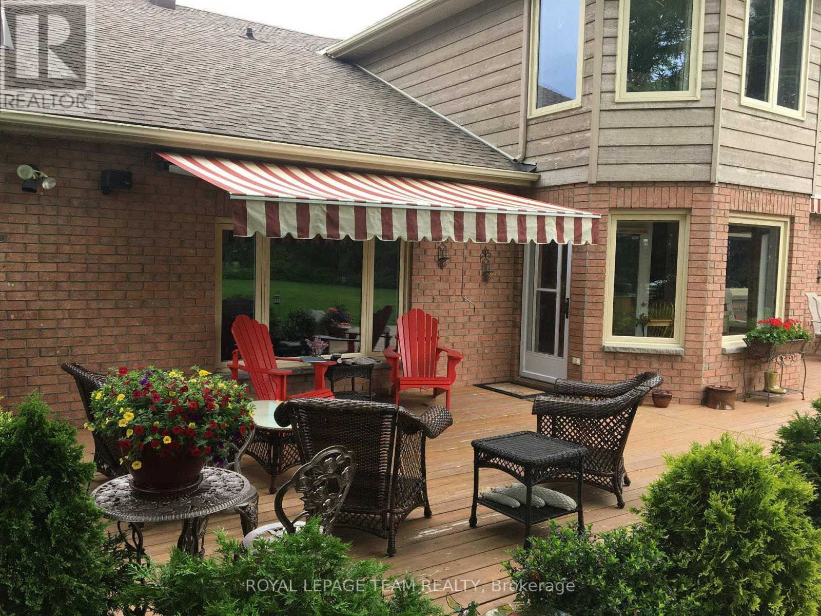












5530 PETTAPIECE CRESCENT

,
Ottawa,




Ontario
K4M1C5

