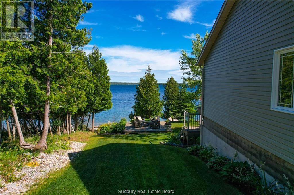 












151 Lakeshore Road

,
Tehkummah, Manitoulin Island,




Ontario
P0P2C0

