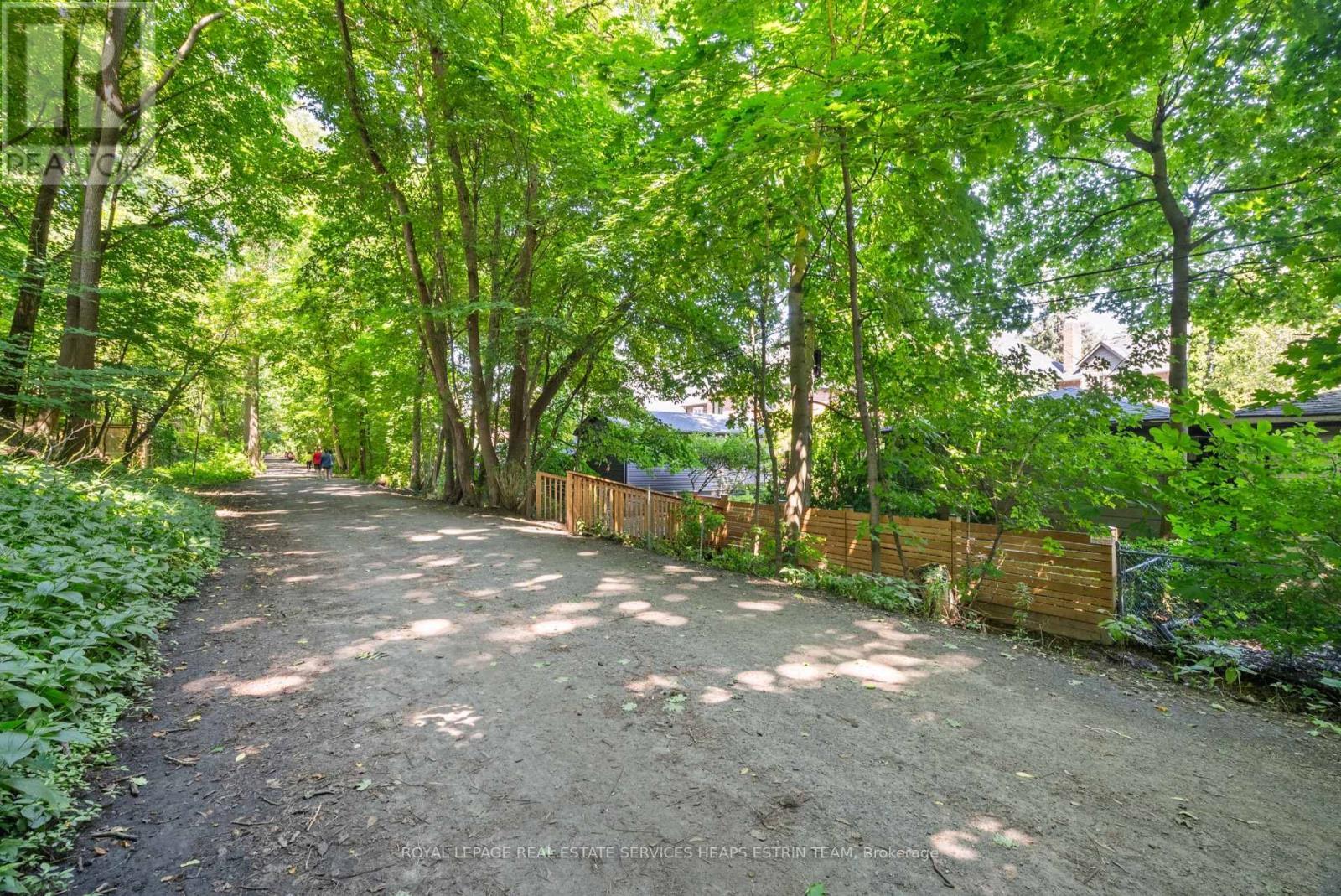 












241 CHAPLIN CRESCENT

,
Toronto,




Ontario
M5P1B1

