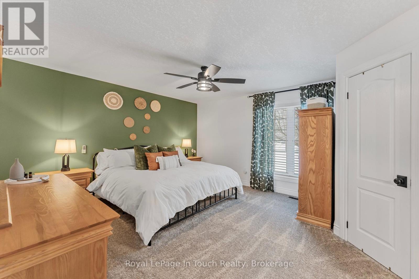 












5 ST PATRICKS WAY

,
Tiny (Perkinsfield),




Ontario
L0L2J0

