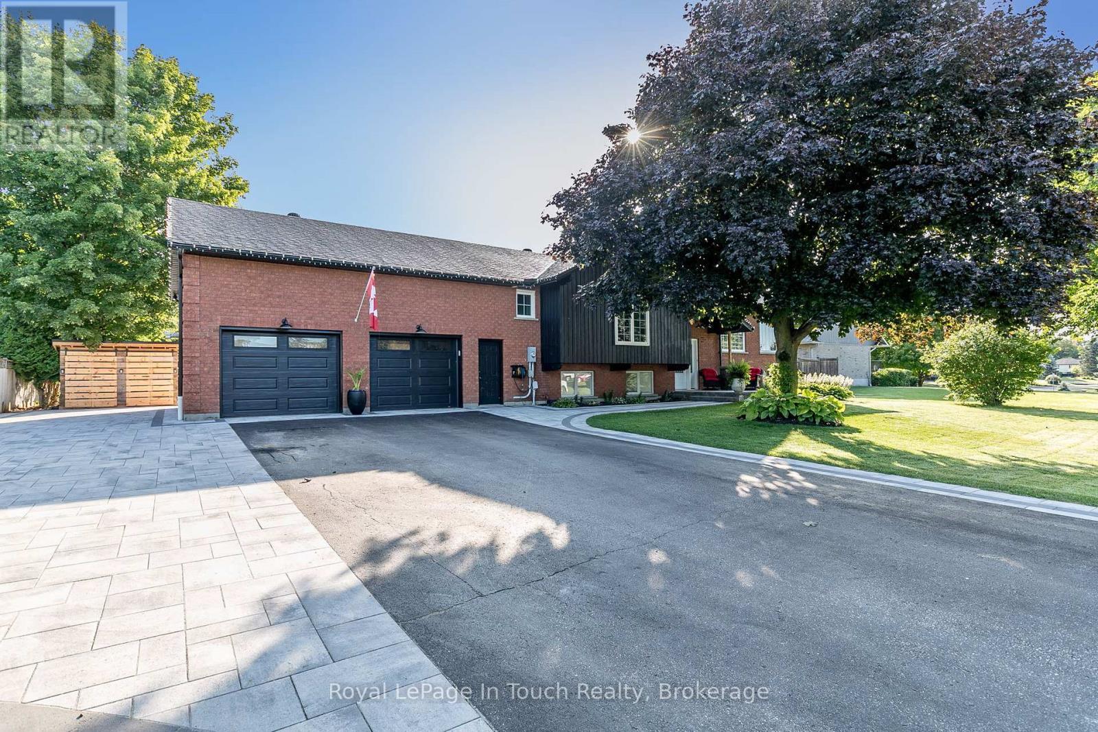












5 ST PATRICKS WAY

,
Tiny (Perkinsfield),




Ontario
L0L2J0

