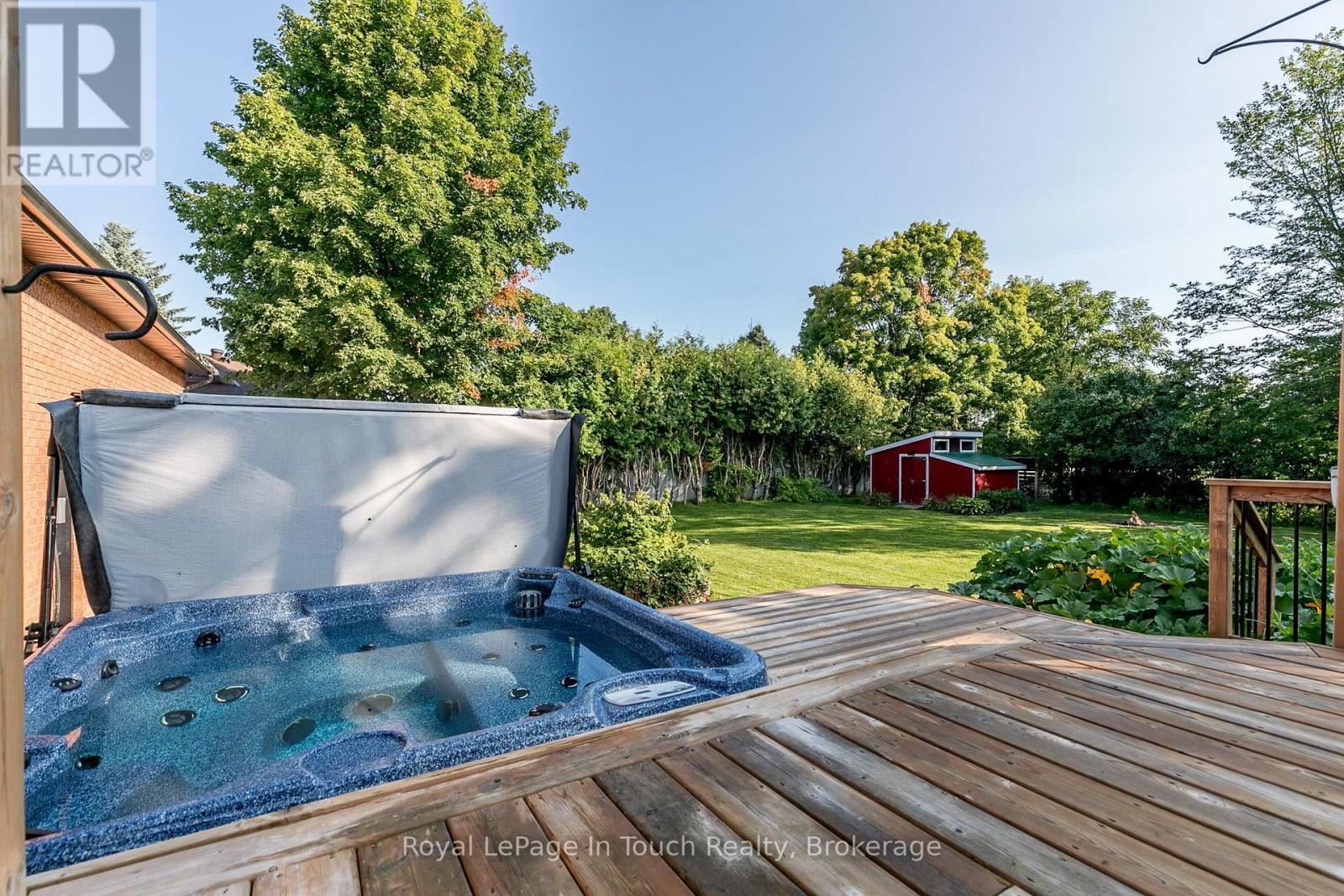 












5 ST PATRICKS WAY

,
Tiny (Perkinsfield),




Ontario
L0L2J0

