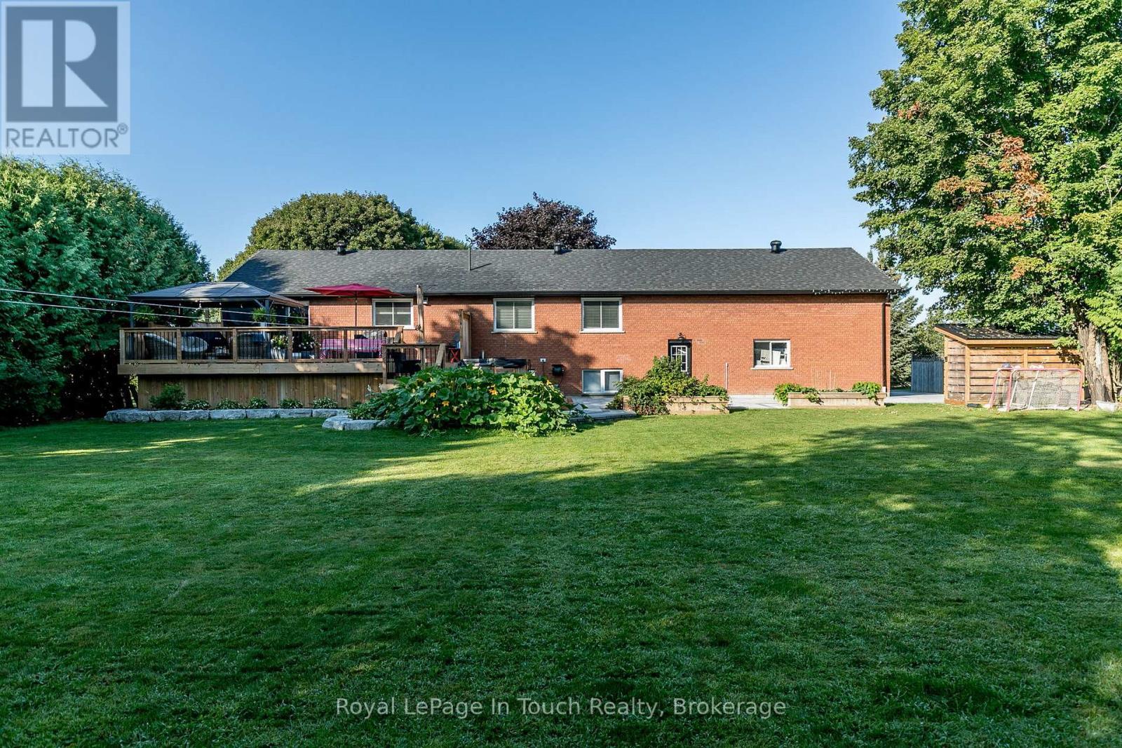 












5 ST PATRICKS WAY

,
Tiny (Perkinsfield),




Ontario
L0L2J0

