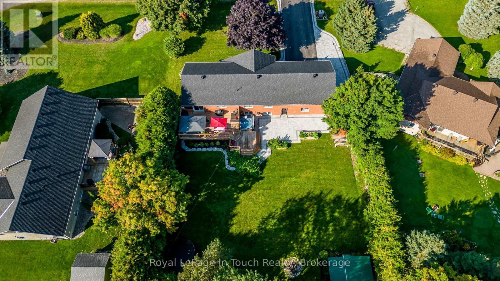 












5 ST PATRICKS WAY

,
Tiny (Perkinsfield),




Ontario
L0L2J0

