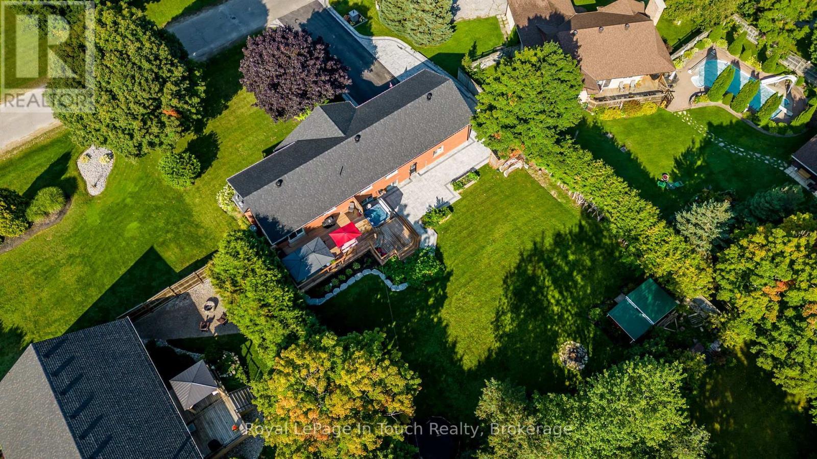












5 ST PATRICKS WAY

,
Tiny (Perkinsfield),




Ontario
L0L2J0

