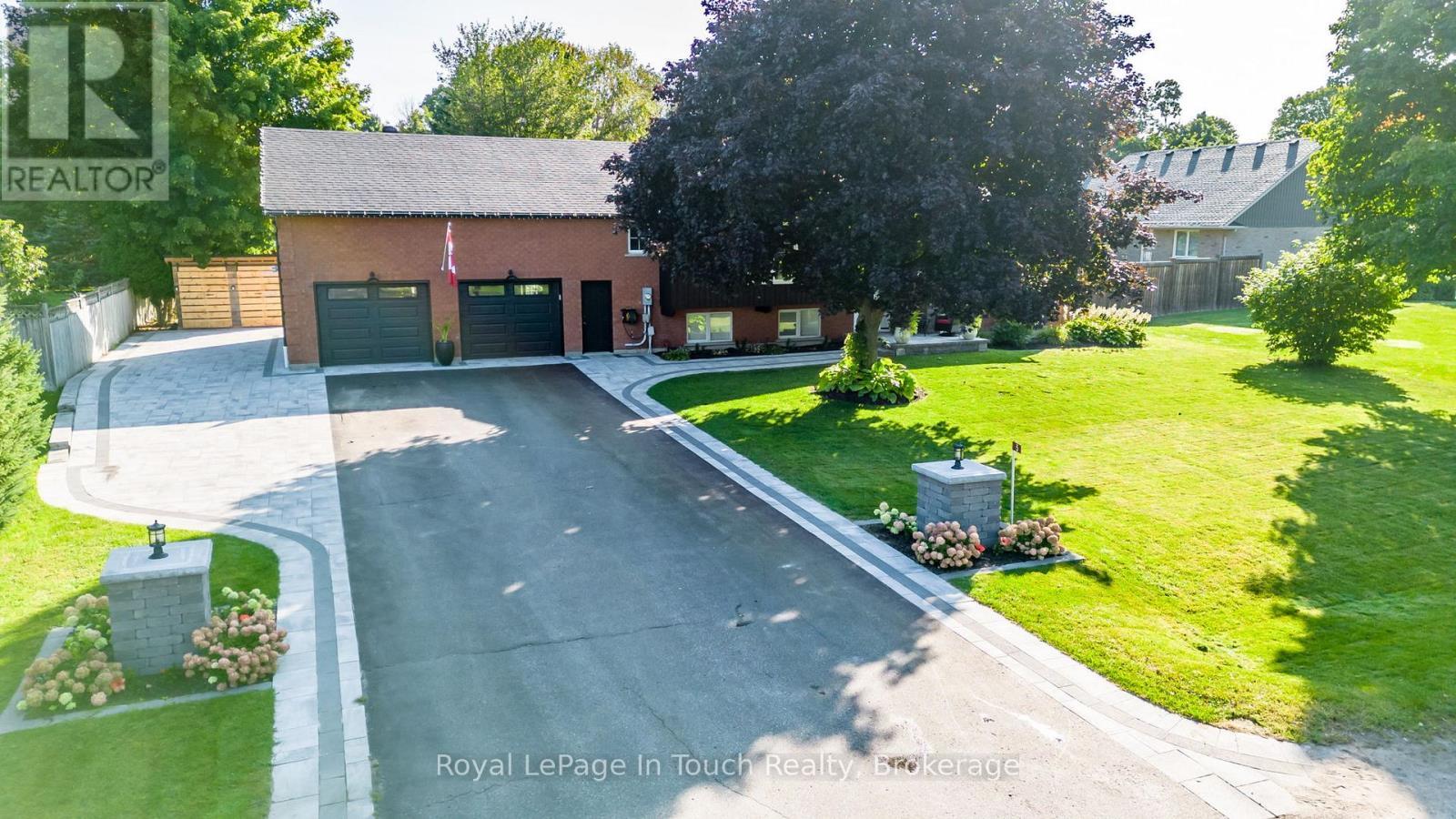 












5 ST PATRICKS WAY

,
Tiny (Perkinsfield),




Ontario
L0L2J0

