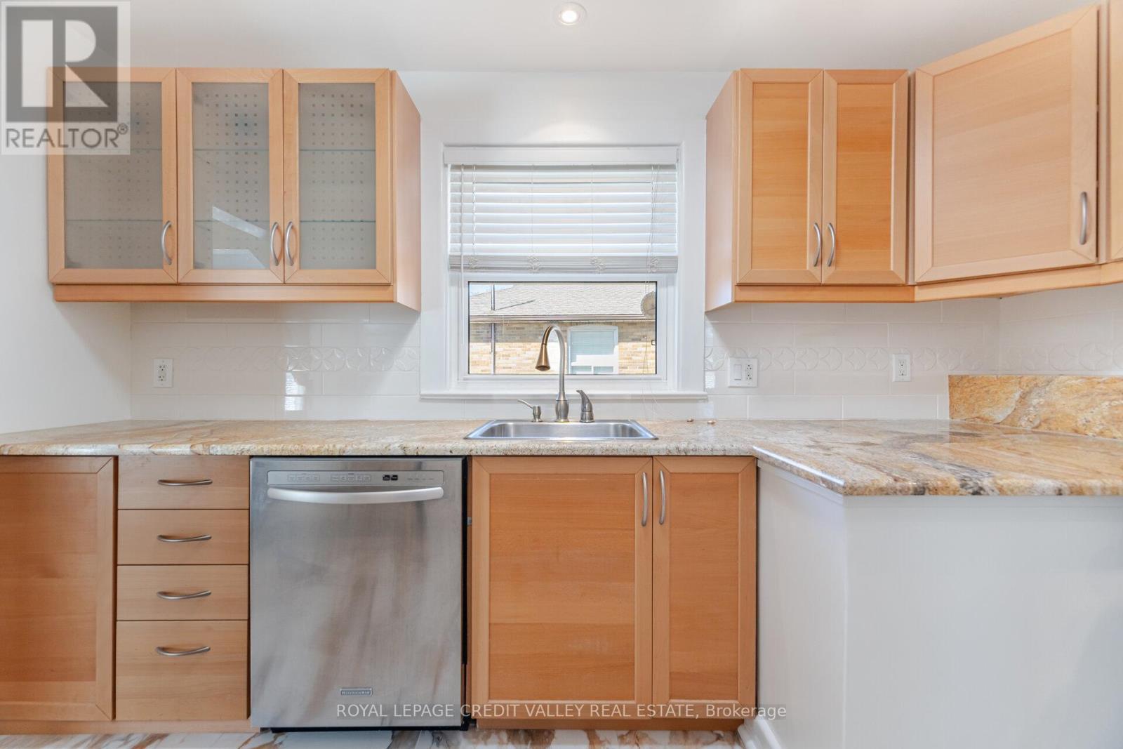 












2143 MOUNTAINSIDE DRIVE

,
Burlington,




Ontario
L7P1B3

