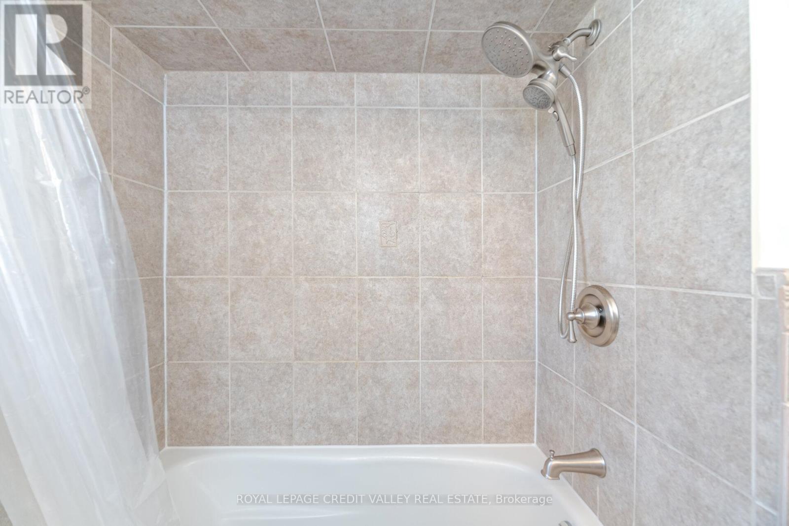 












2143 MOUNTAINSIDE DRIVE

,
Burlington,




Ontario
L7P1B3

