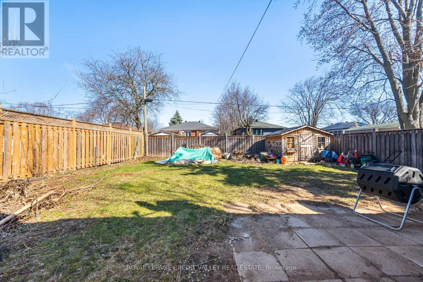 












2143 MOUNTAINSIDE DRIVE

,
Burlington,




Ontario
L7P1B3


