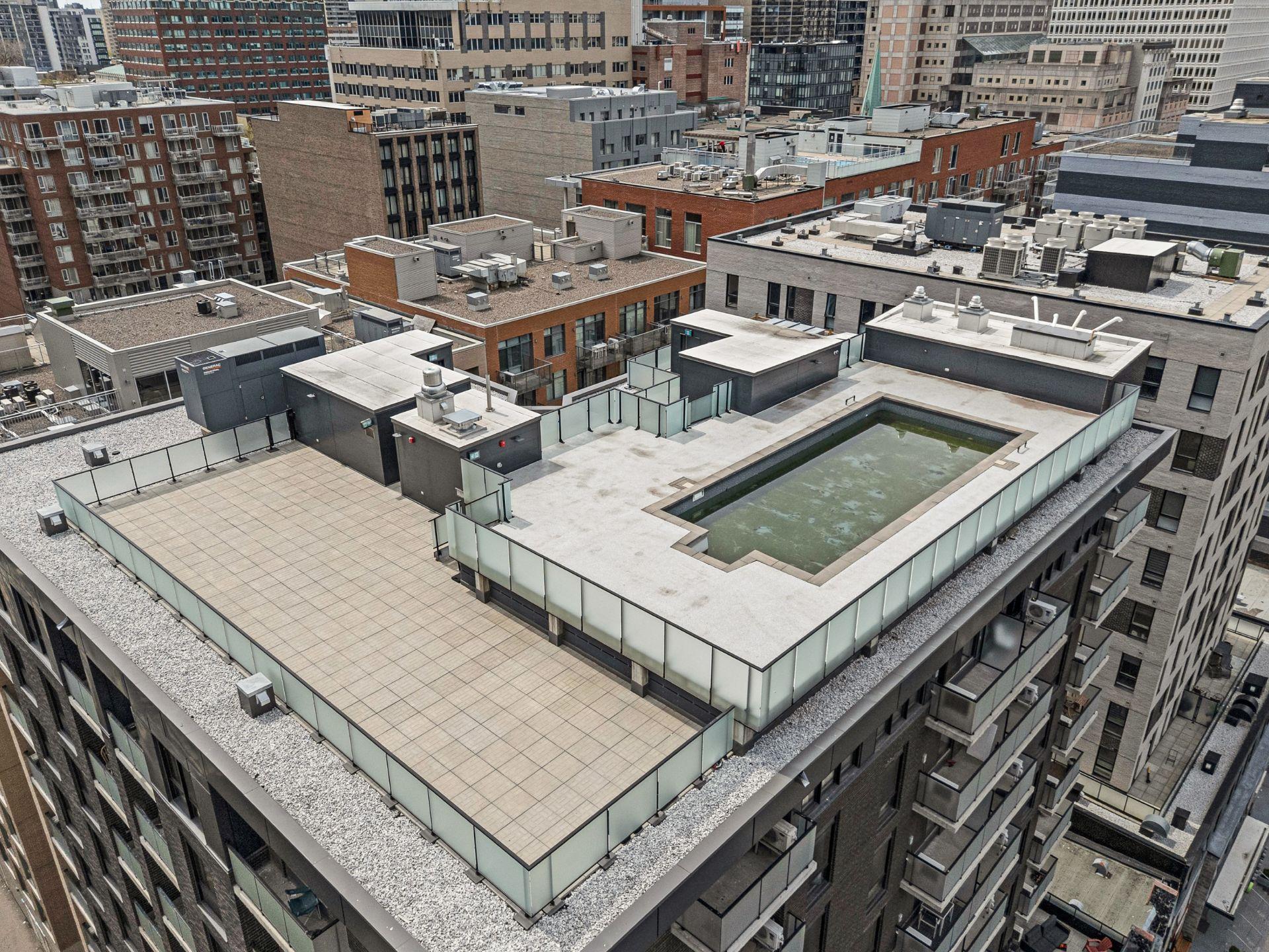 









1182


Rue Crescent

, 911,
Montréal (Ville-Marie),




QC
H3G0G6

