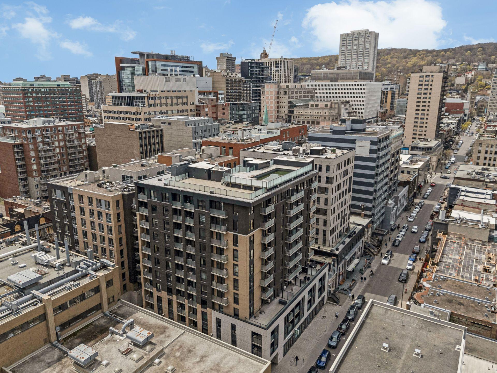 









1182


Rue Crescent

, 911,
Montréal (Ville-Marie),




QC
H3G0G6

