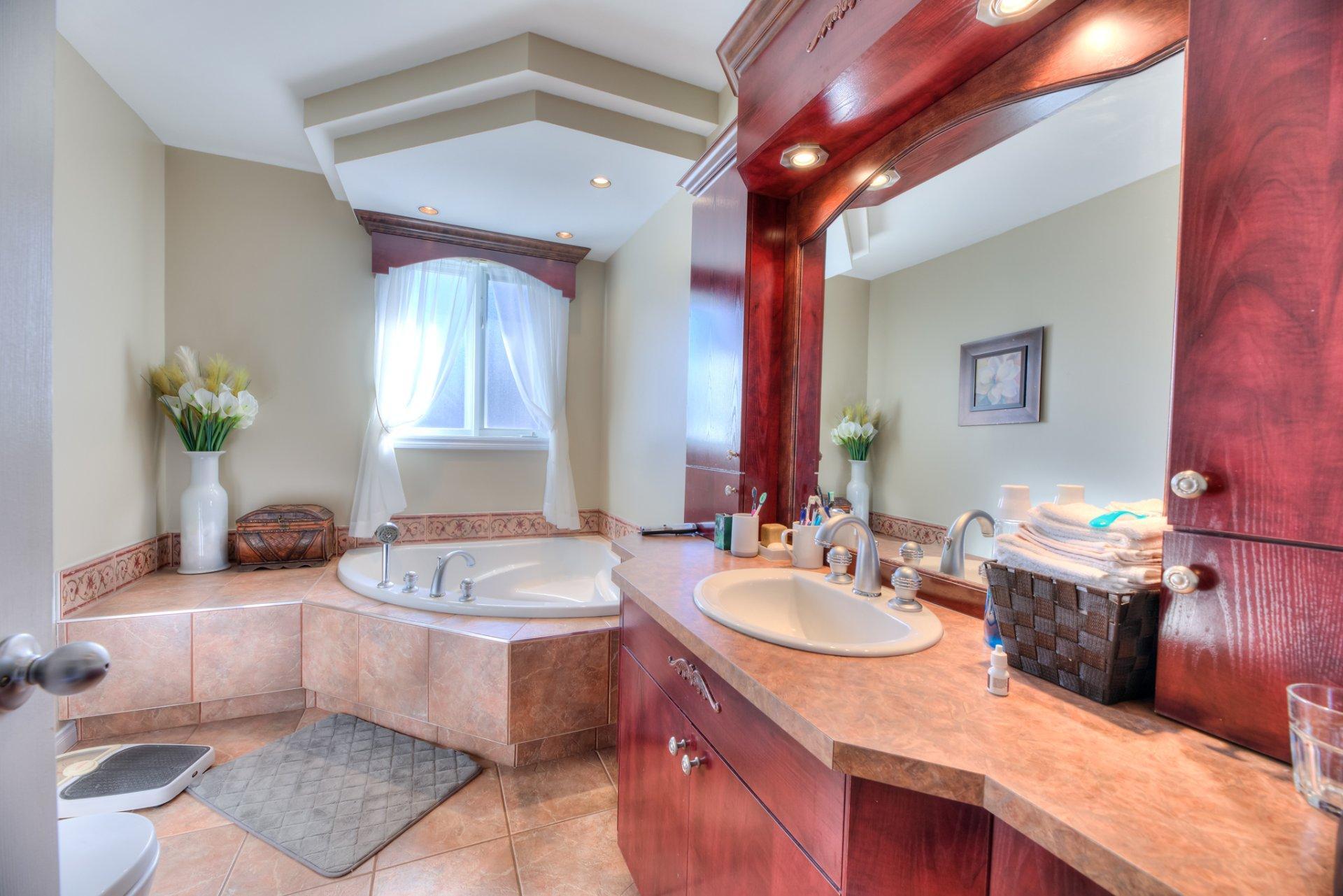 









160


Rue Gastineau

,
Saint-Eustache,




QC
J7P3T7

