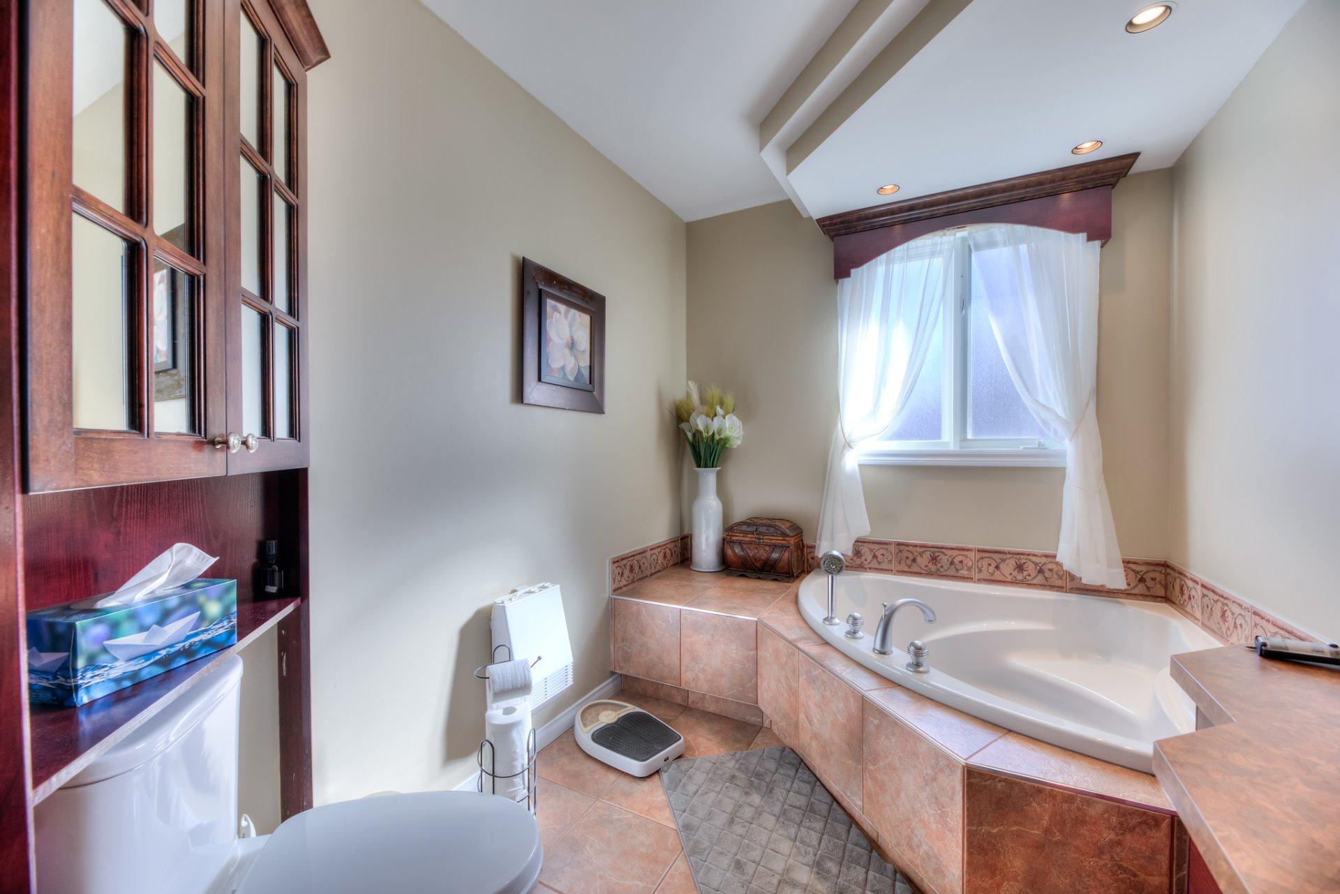 









160


Rue Gastineau

,
Saint-Eustache,




QC
J7P3T7

