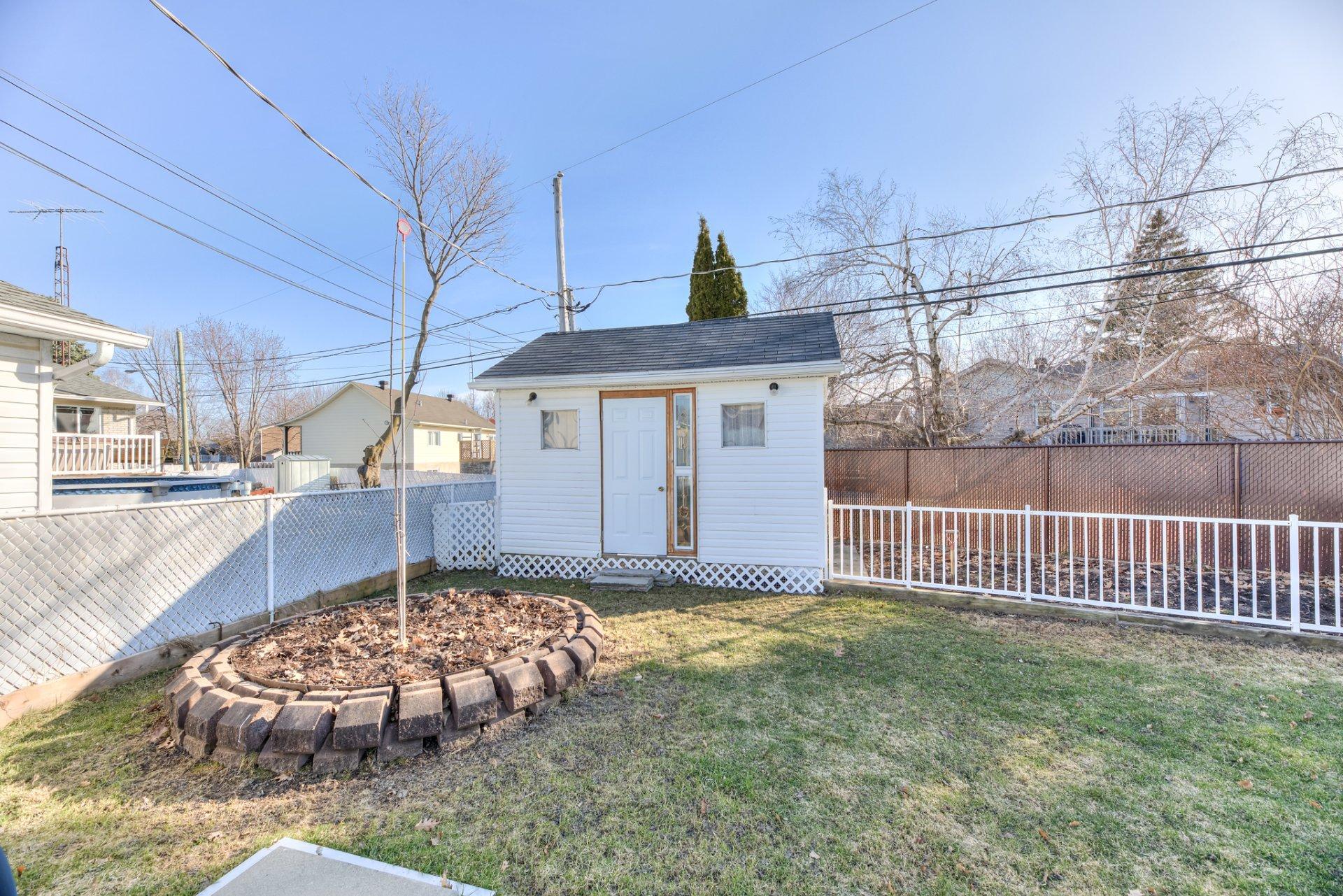 









160


Rue Gastineau

,
Saint-Eustache,




QC
J7P3T7

