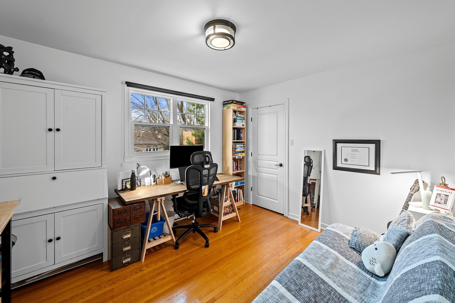 









2860


Av. de Peribonka

,
Laval (Duvernay),




QC
H7E1B6

