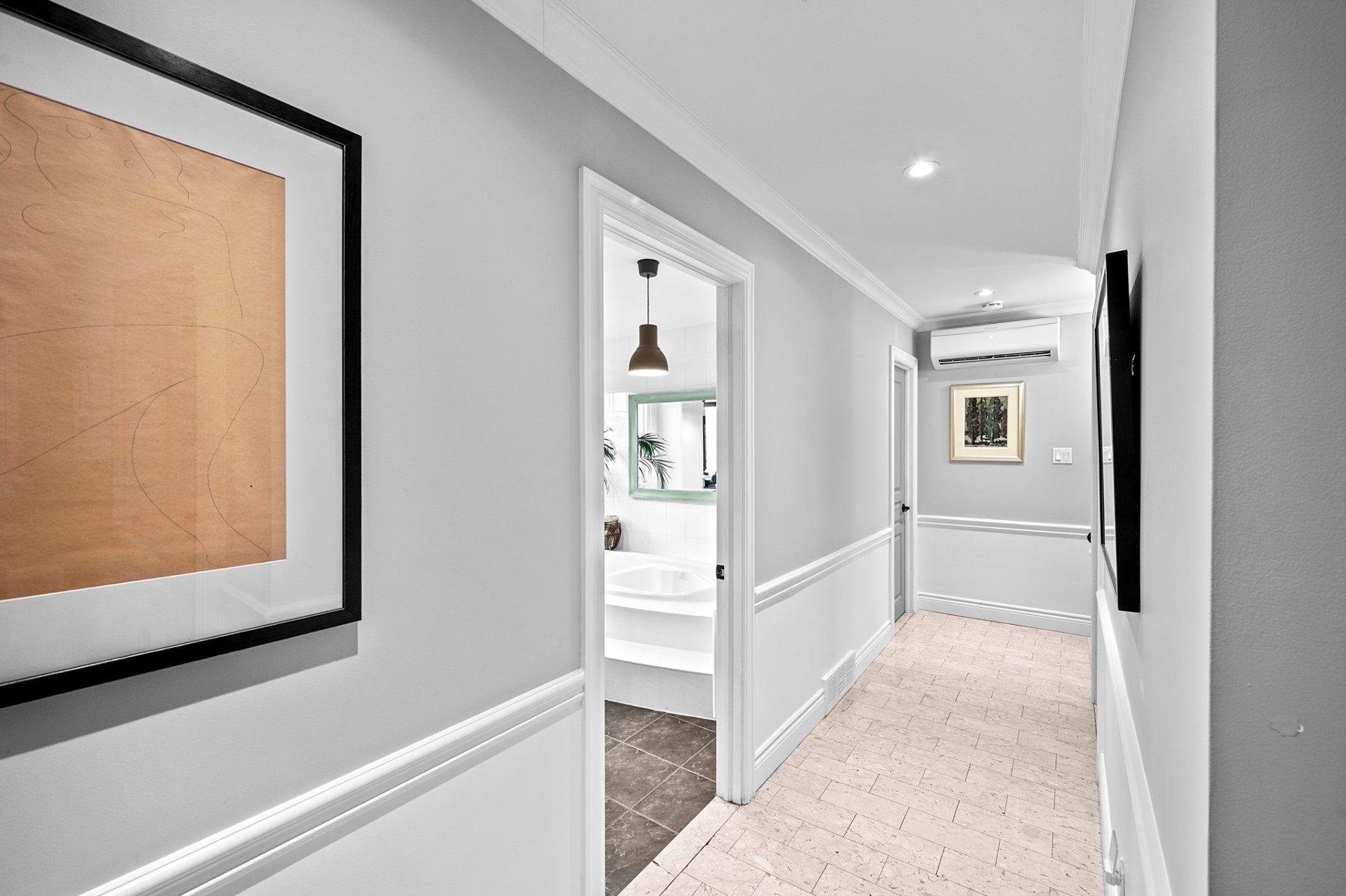 









2860


Av. de Peribonka

,
Laval (Duvernay),




QC
H7E1B6

