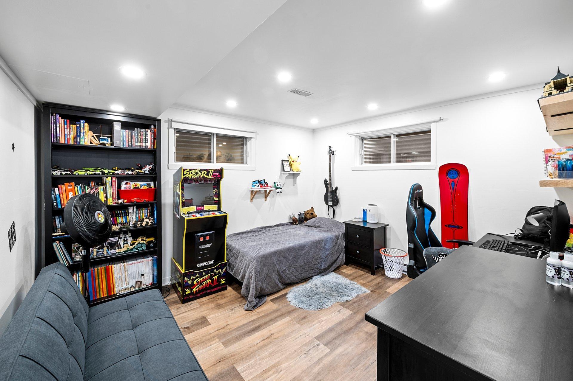 









2860


Av. de Peribonka

,
Laval (Duvernay),




QC
H7E1B6

