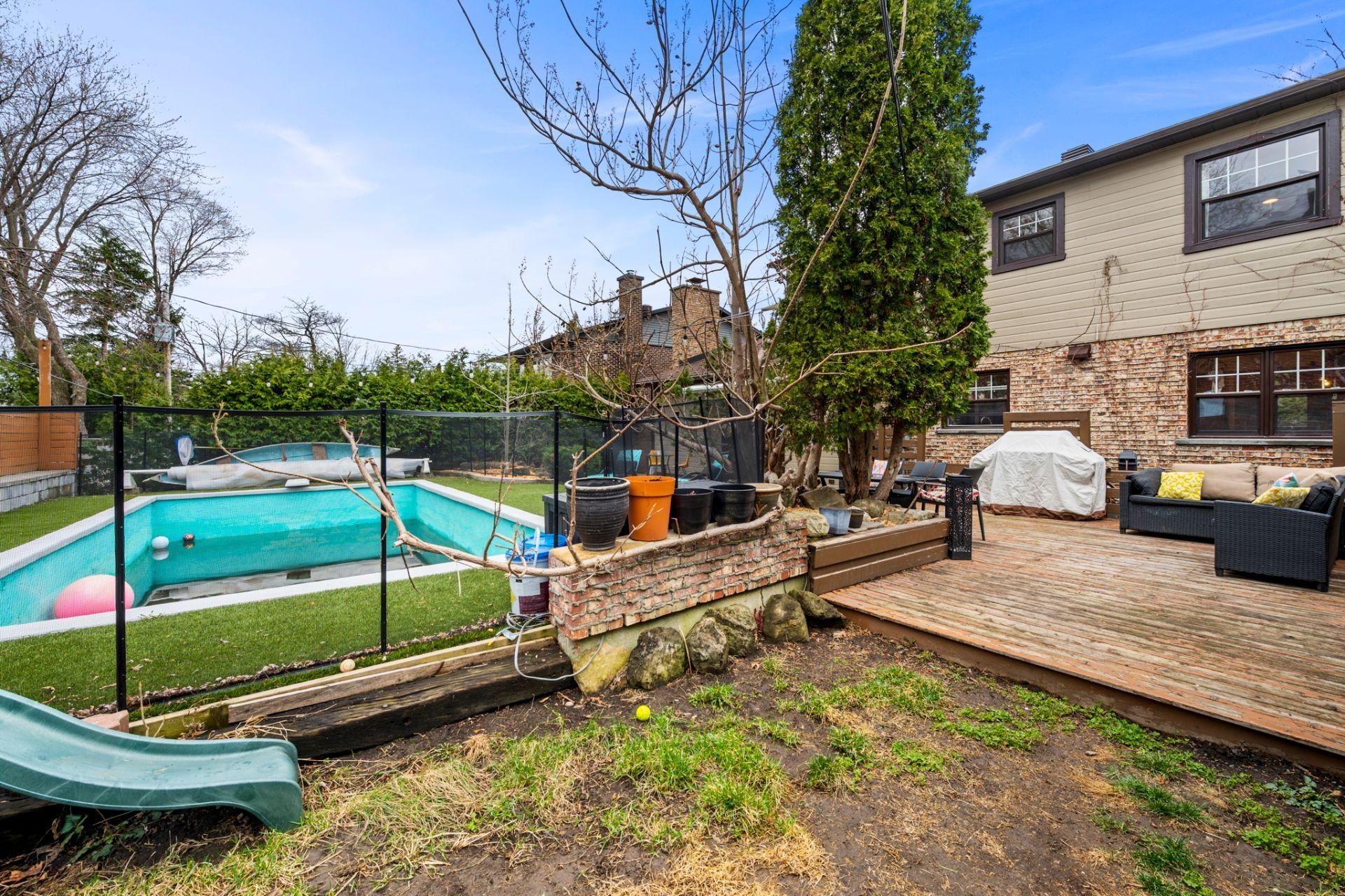 









2860


Av. de Peribonka

,
Laval (Duvernay),




QC
H7E1B6


