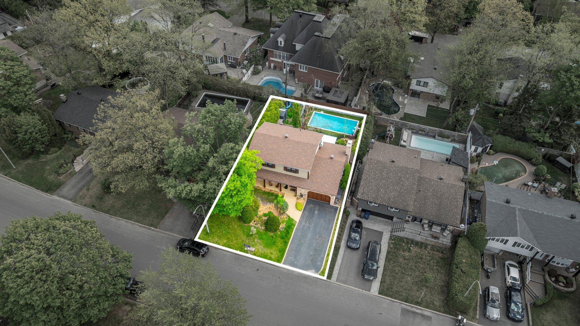 









2860


Av. de Peribonka

,
Laval (Duvernay),




QC
H7E1B6

