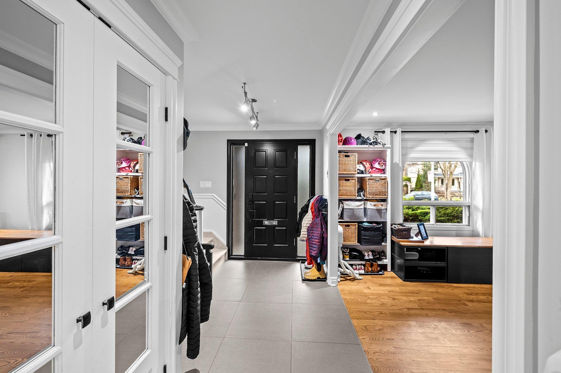 









2860


Av. de Peribonka

,
Laval (Duvernay),




QC
H7E1B6

