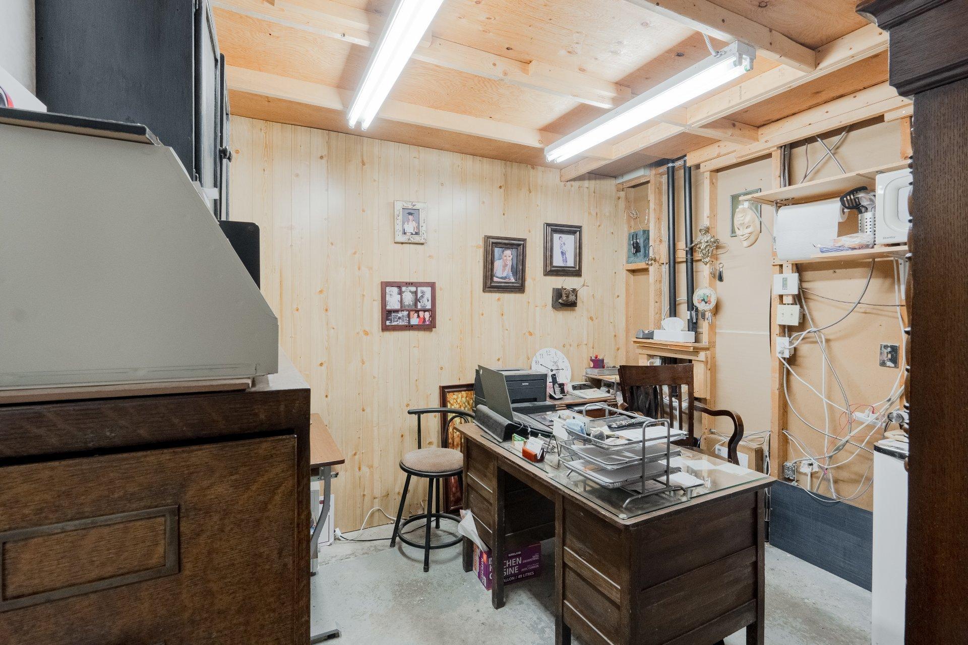 









2287


Rue King O.

,
Sherbrooke (Les Nations),




QC
J1J2G2

