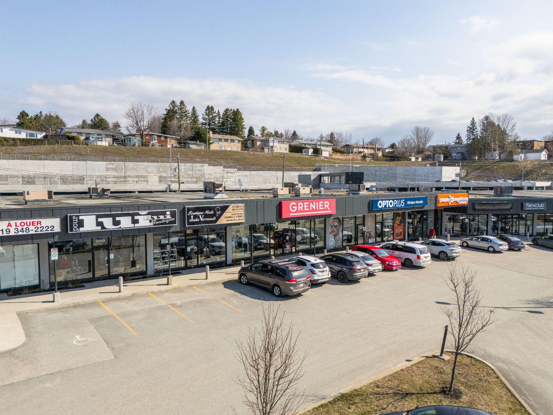 









2287


Rue King O.

,
Sherbrooke (Les Nations),




QC
J1J2G2

