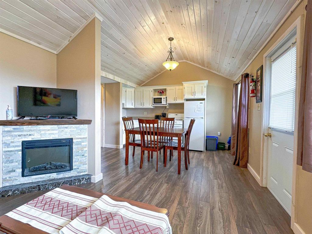 












7567 Cavendish Road

,
North Rustico,




PE
C0A 1X0

