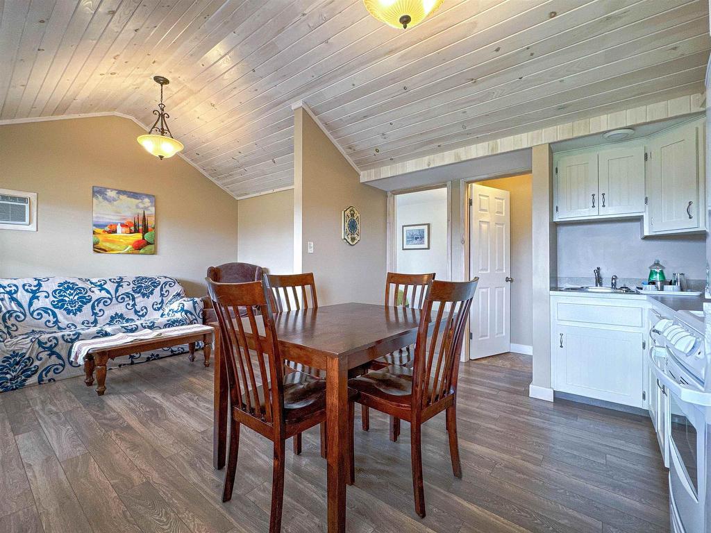 












7567 Cavendish Road

,
North Rustico,




PE
C0A 1X0

