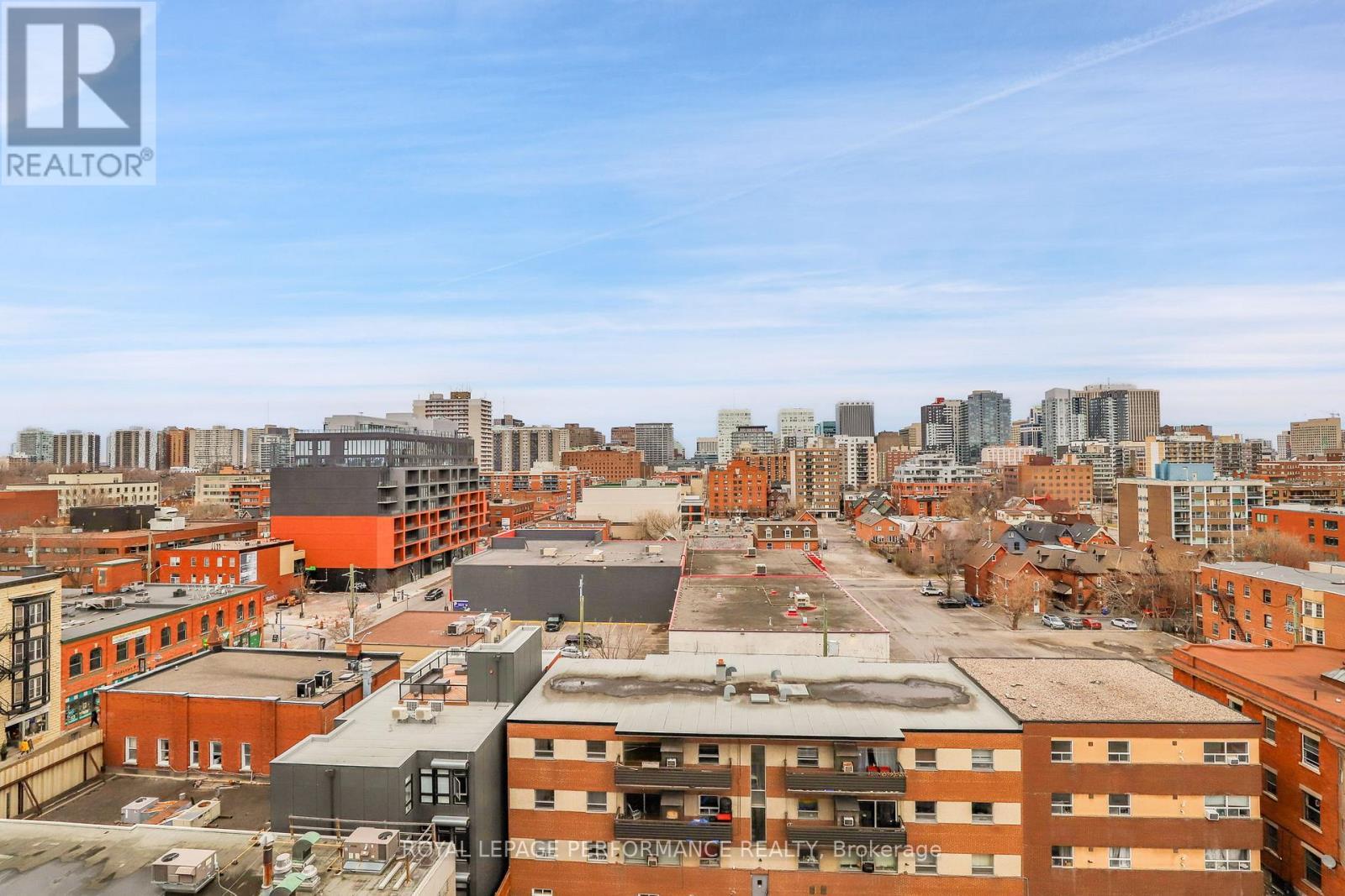 












815 - 354 GLADSTONE AVENUE N

,
Ottawa,




Ontario
K2P0R4

