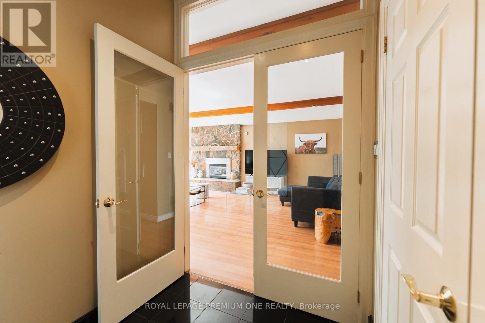 












135 PATRICIA DRIVE

,
King,




Ontario
L7B1H3


