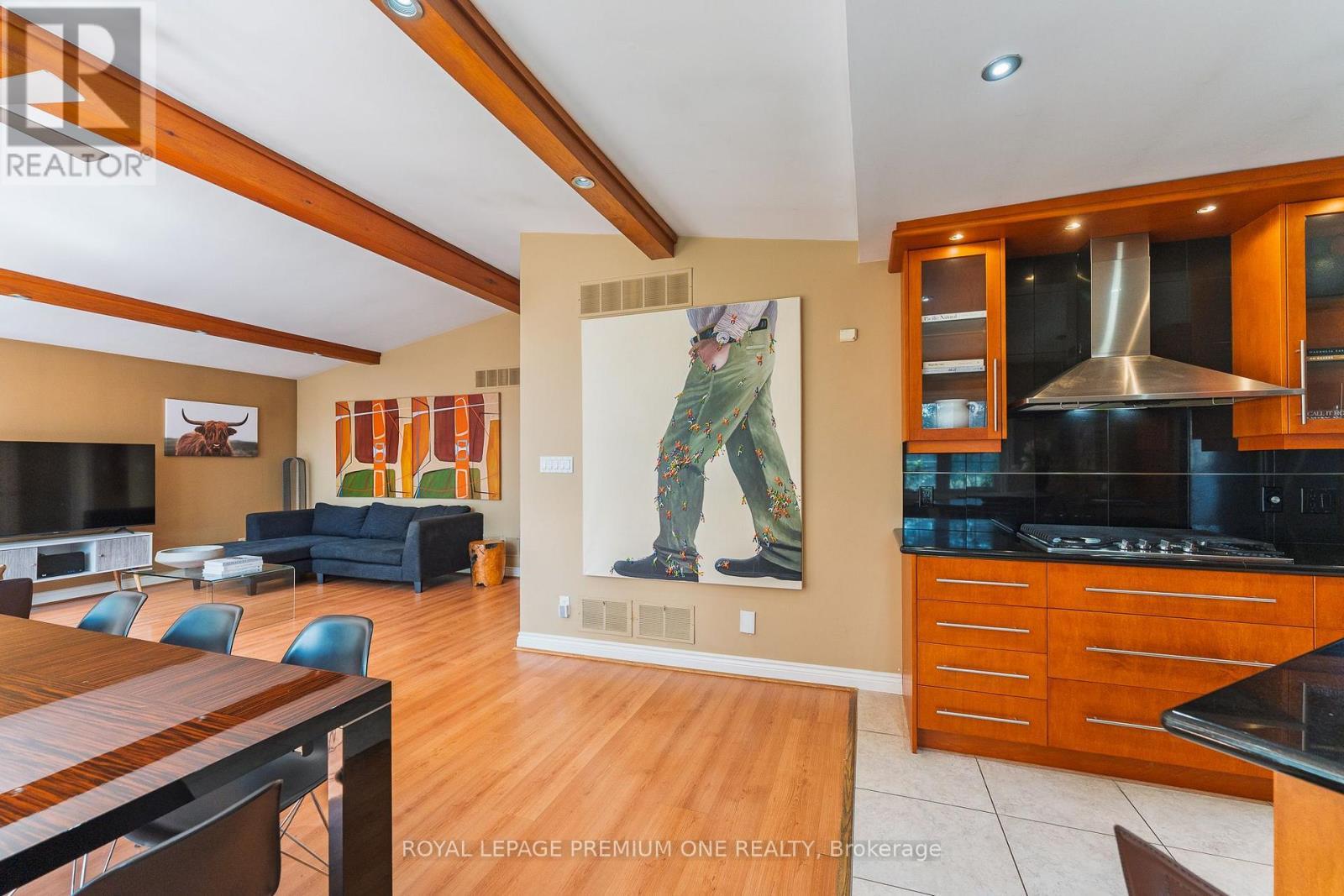 












135 PATRICIA DRIVE

,
King,




Ontario
L7B1H3


