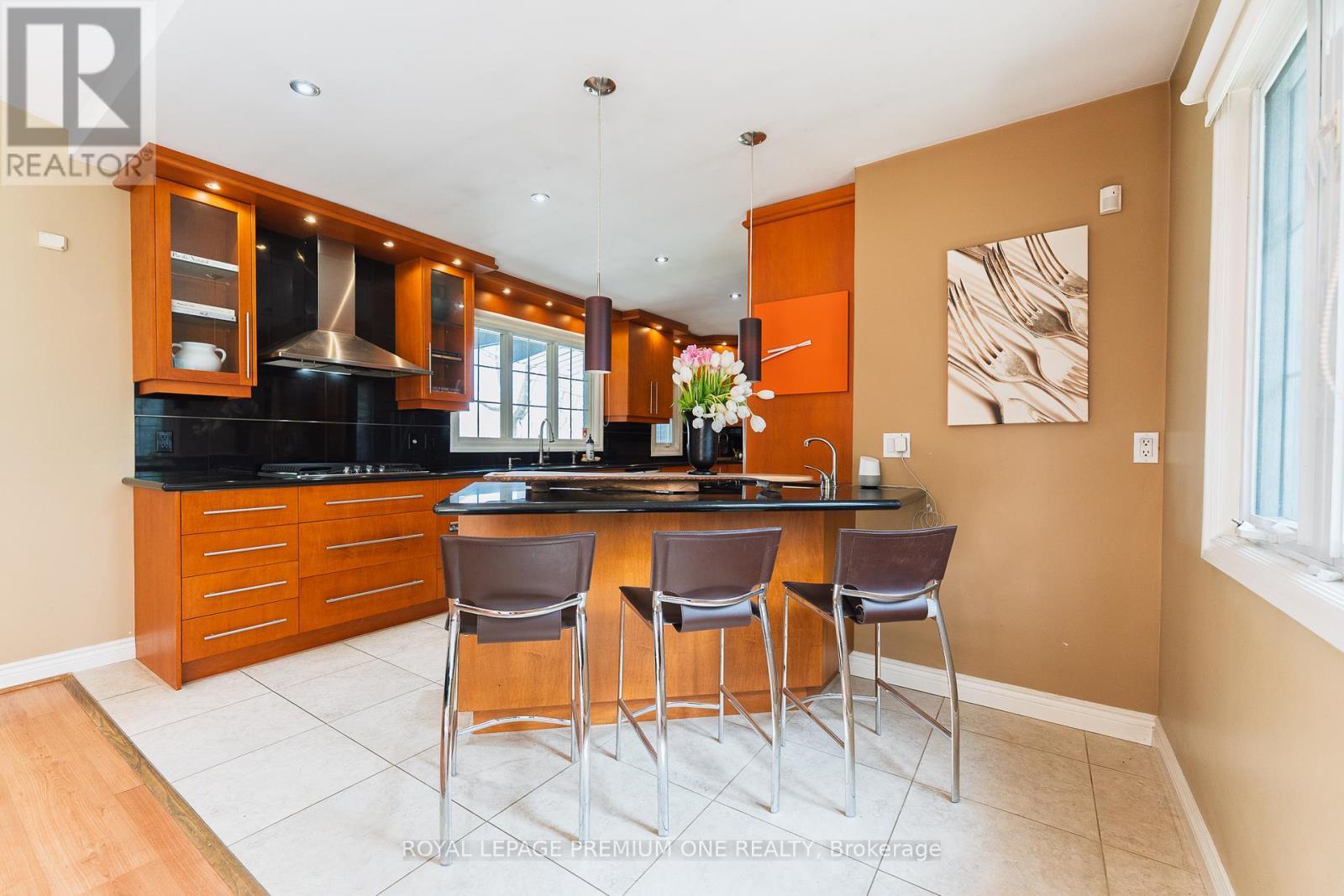 












135 PATRICIA DRIVE

,
King,




Ontario
L7B1H3

