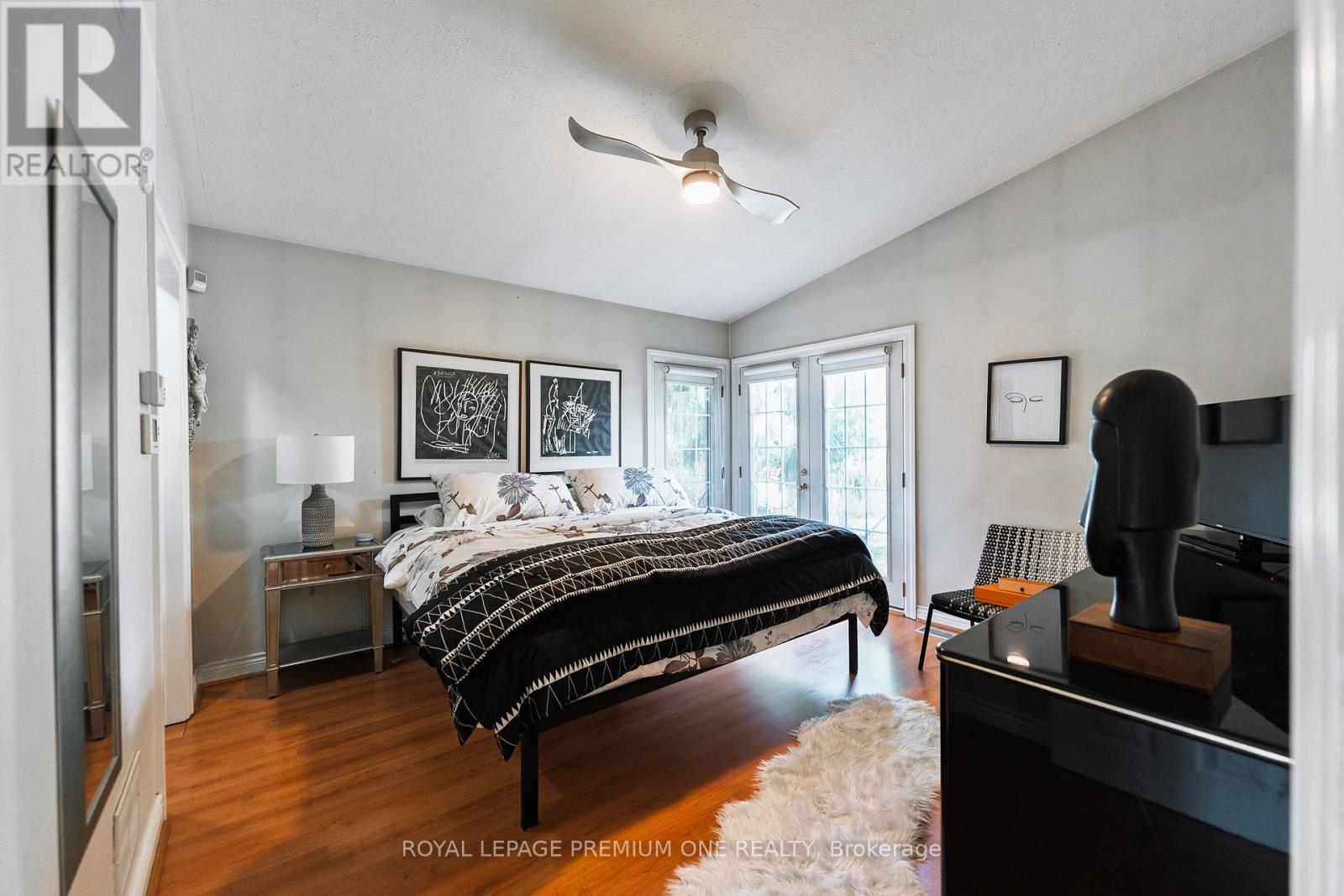 












135 PATRICIA DRIVE

,
King,




Ontario
L7B1H3

