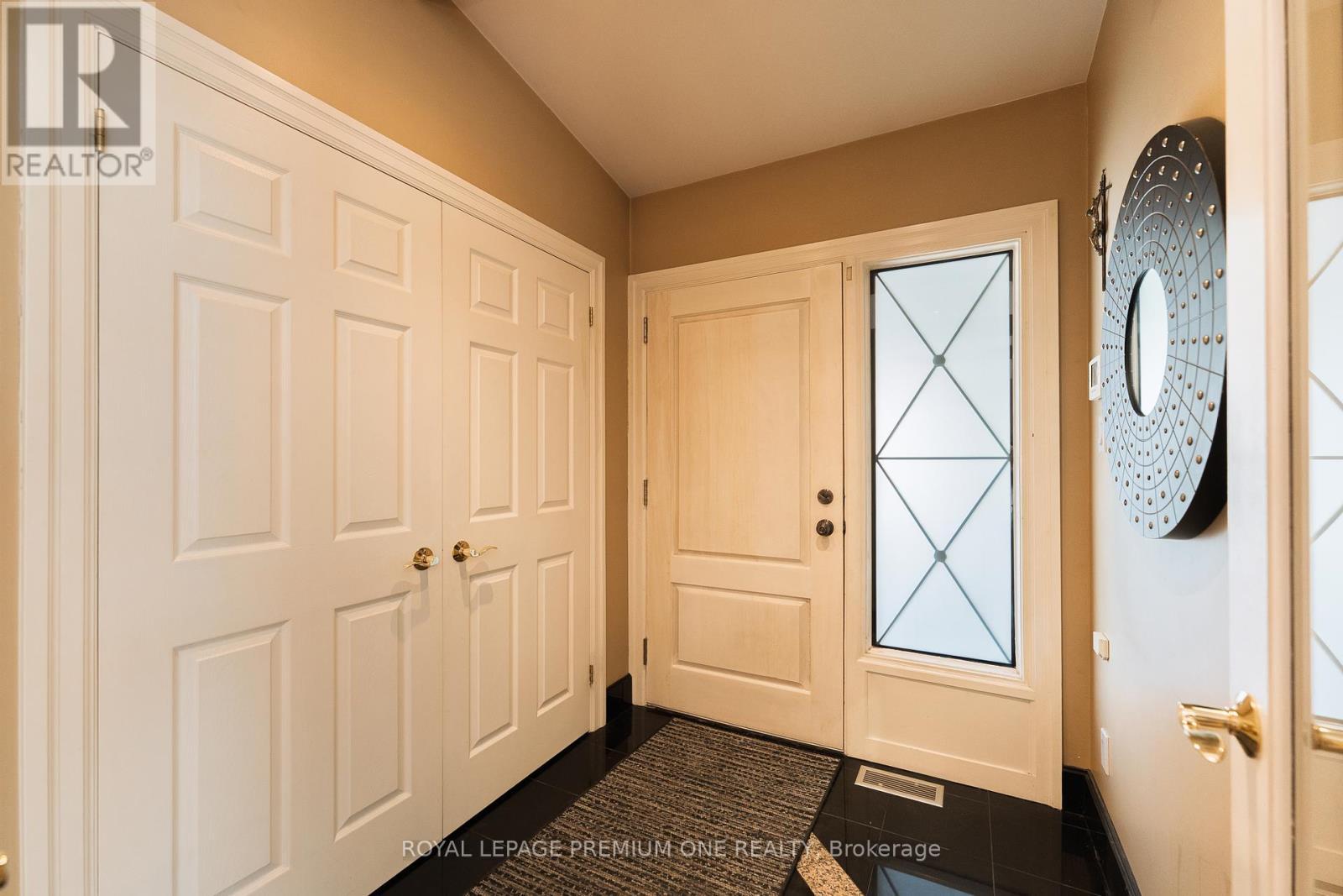 












135 PATRICIA DRIVE

,
King,




Ontario
L7B1H3

