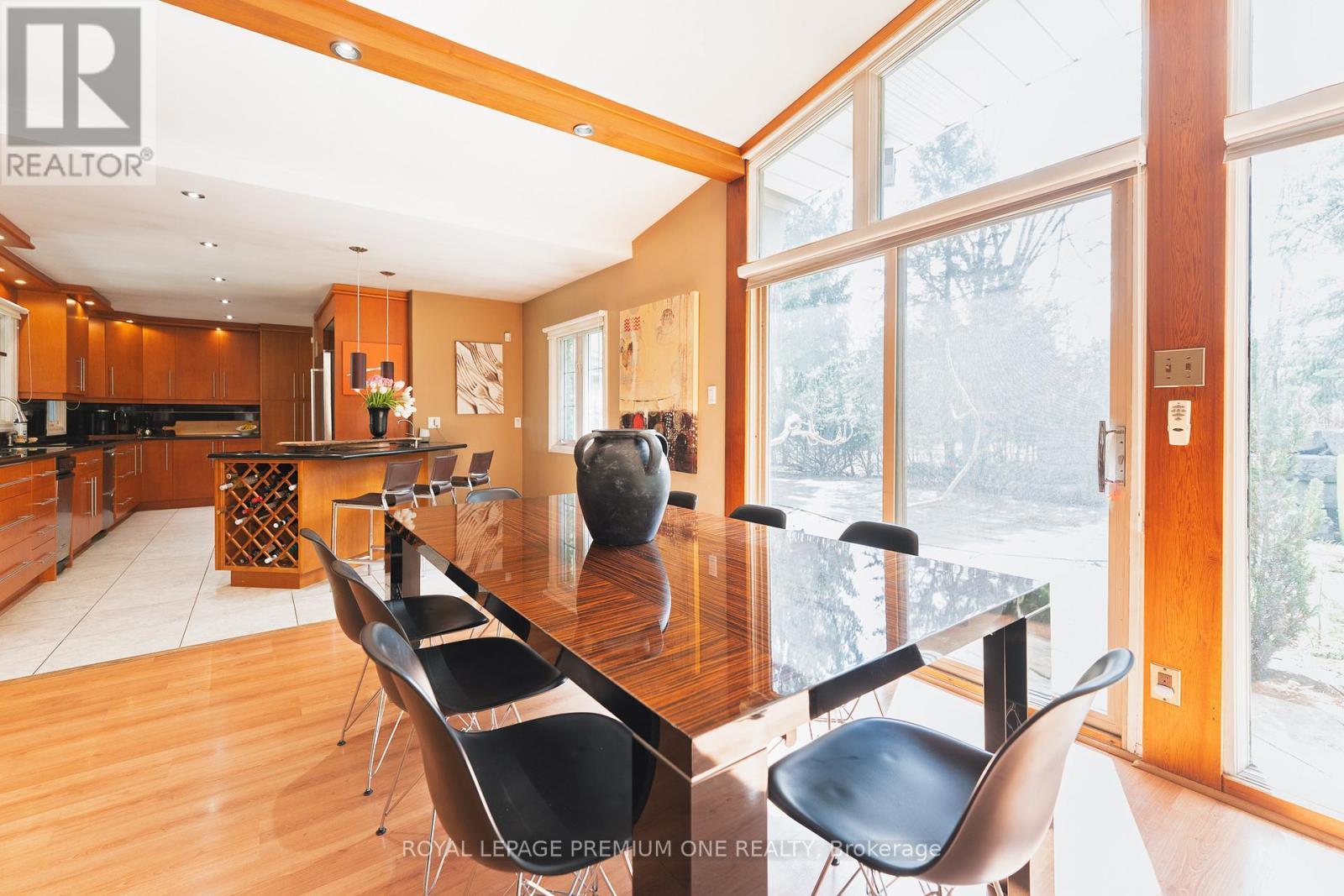 












135 PATRICIA DRIVE

,
King,




Ontario
L7B1H3

