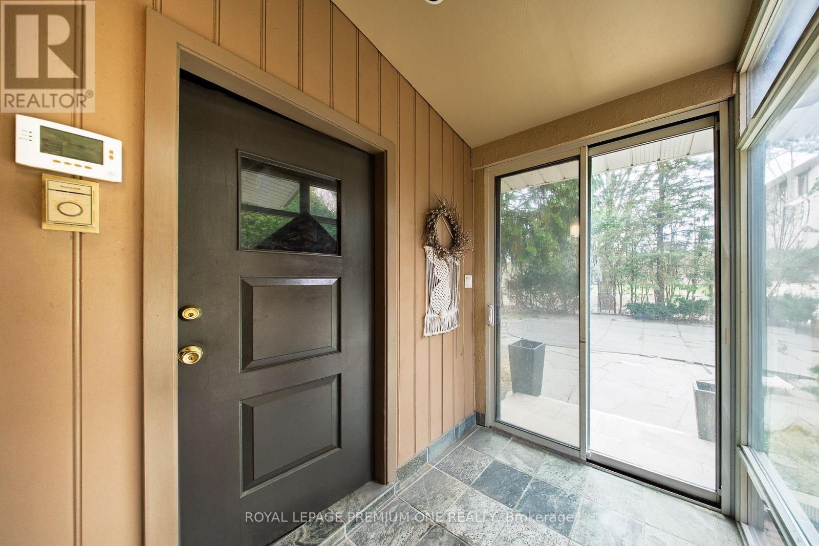












135 PATRICIA DRIVE

,
King,




Ontario
L7B1H3


