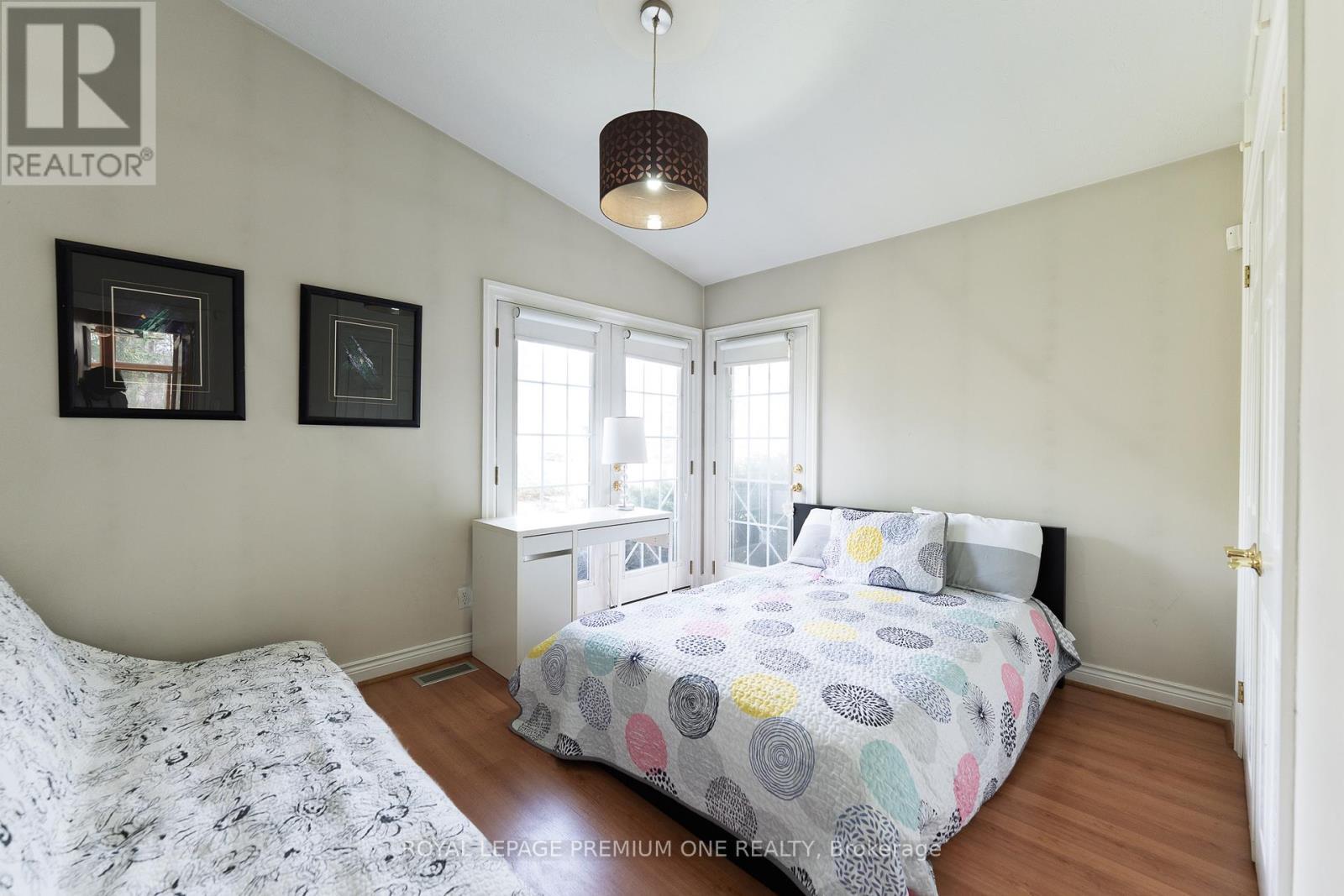 












135 PATRICIA DRIVE

,
King,




Ontario
L7B1H3

