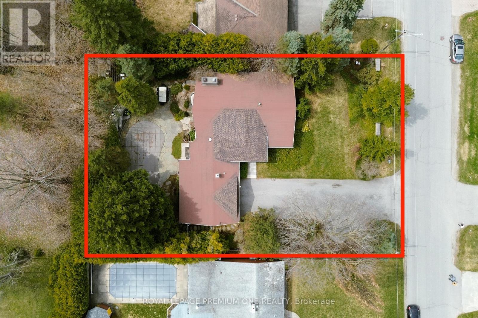 












135 PATRICIA DRIVE

,
King,




Ontario
L7B1H3

